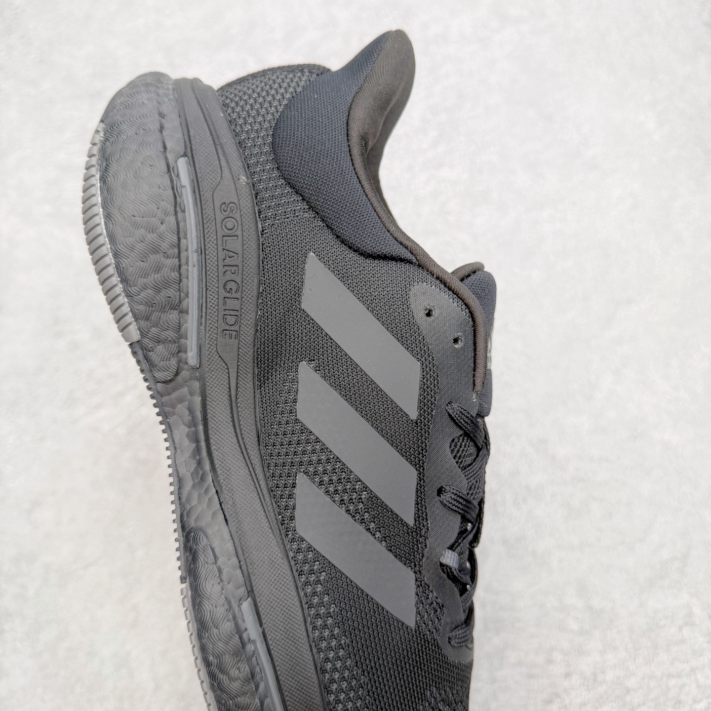 #RS纯原福利‼️ AD SolarGlide Boost 爆米花稳定缓震训练跑鞋 产品概述 SolarGlide系列是 #RS纯原福利‼️ AD SolarGlide Boost 爆米花稳定缓震训练跑鞋 产品概述 SolarGlide系列是