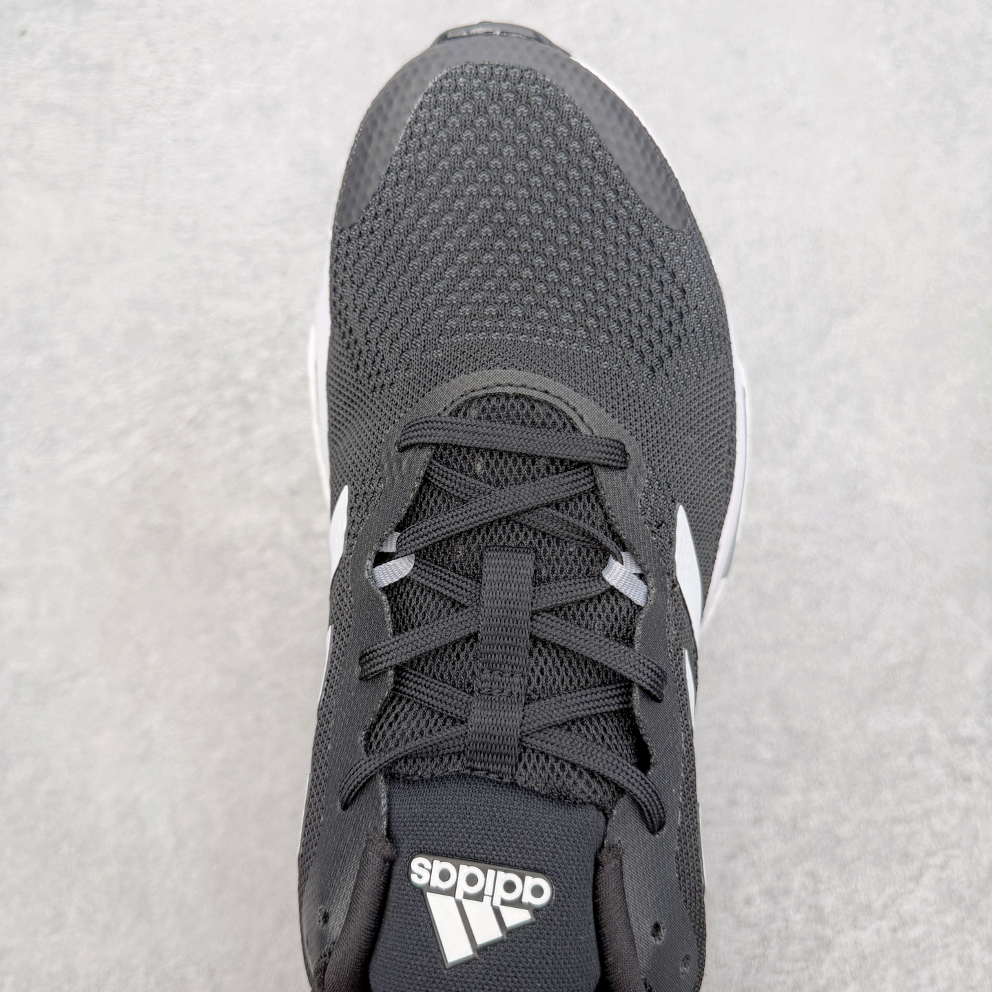 ＃RS纯原福利‼️ AD SolarGlide Boost 爆米花稳定缓震训练跑鞋 产品概述 SolarGlide系列是