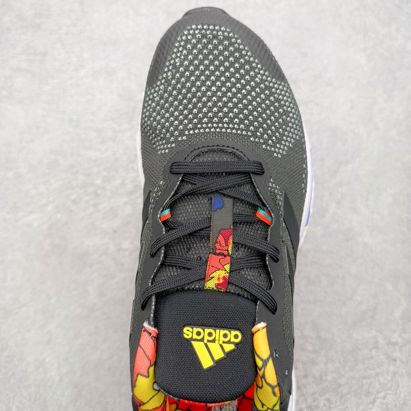 #RS纯原福利‼️ AD SolarGlide Boost 爆米花稳定缓震训练跑鞋 产品概述 SolarGlide系列是 #RS纯原福利‼️ AD SolarGlide Boost 爆米花稳定缓震训练跑鞋 产品概述 SolarGlide系列是