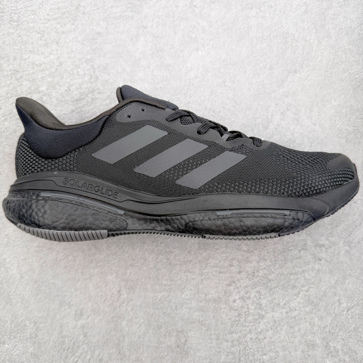 #RS纯原福利‼️ AD SolarGlide Boost 爆米花稳定缓震训练跑鞋 产品概述 SolarGlide系列是 #RS纯原福利‼️ AD SolarGlide Boost 爆米花稳定缓震训练跑鞋 产品概述 SolarGlide系列是