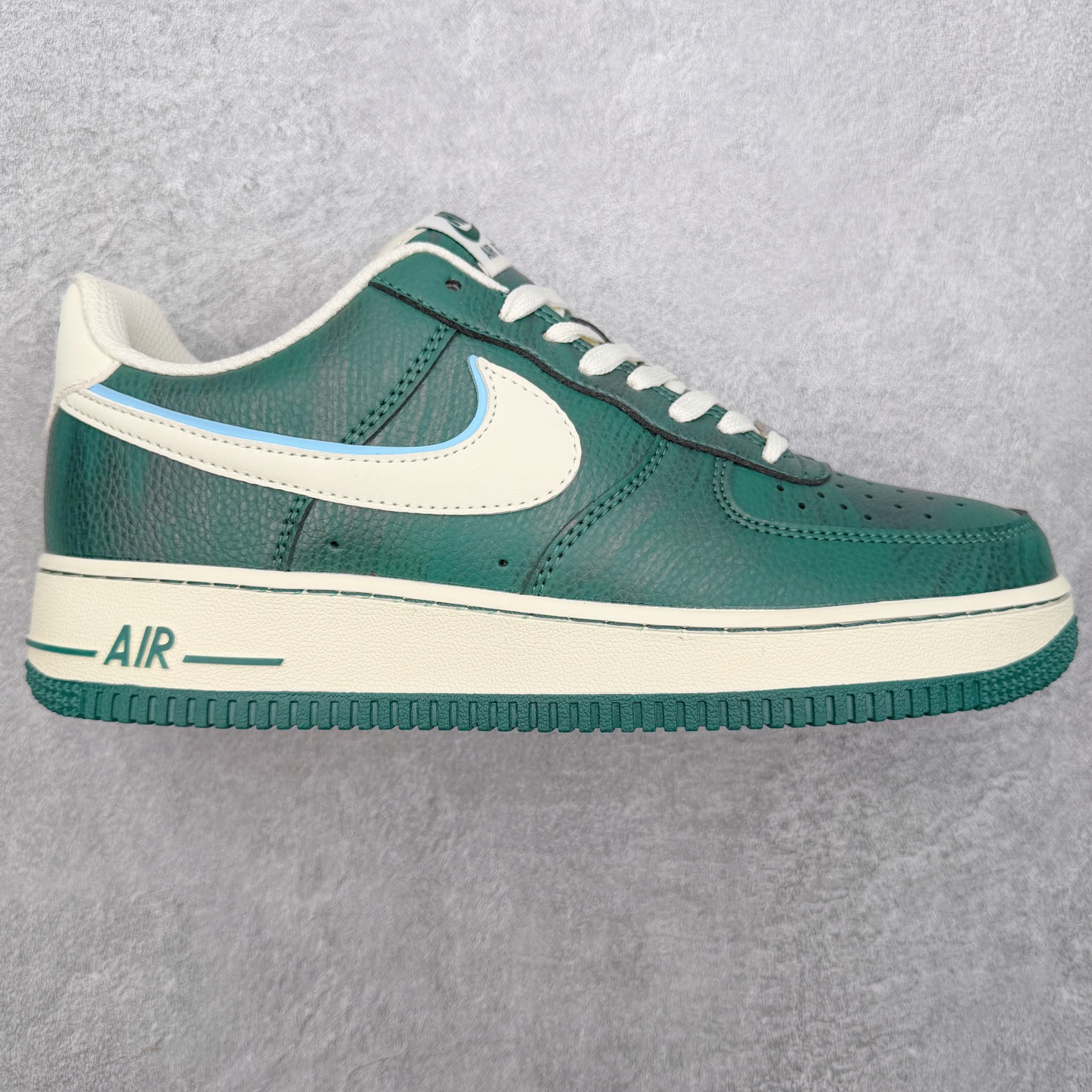 ＃特价福利‼️ NK Air Force 1´07 Low 空军一号百搭休闲运动板鞋 DIY得物定制配色 柔软、弹性十足