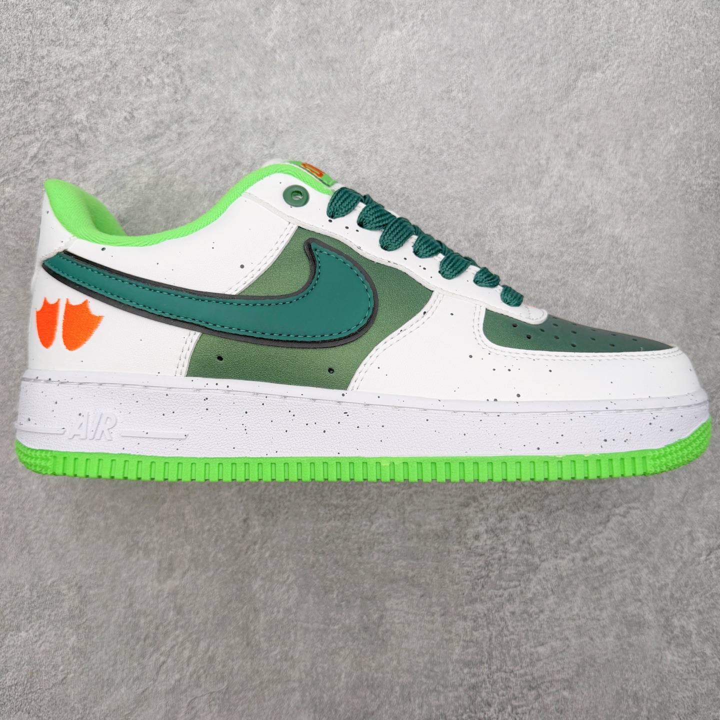 ＃特价福利‼️ NK Air Force 1´07 Low 空军一号百搭休闲运动板鞋 DIY得物定制配色 柔软、弹性十足