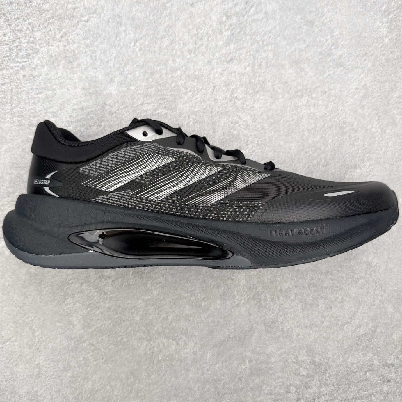 ＃RS纯原 AD VELOSTAR Light Boost 中性透气日常训练慢跑鞋｜黑色 HQ7296 产品概述 定位日