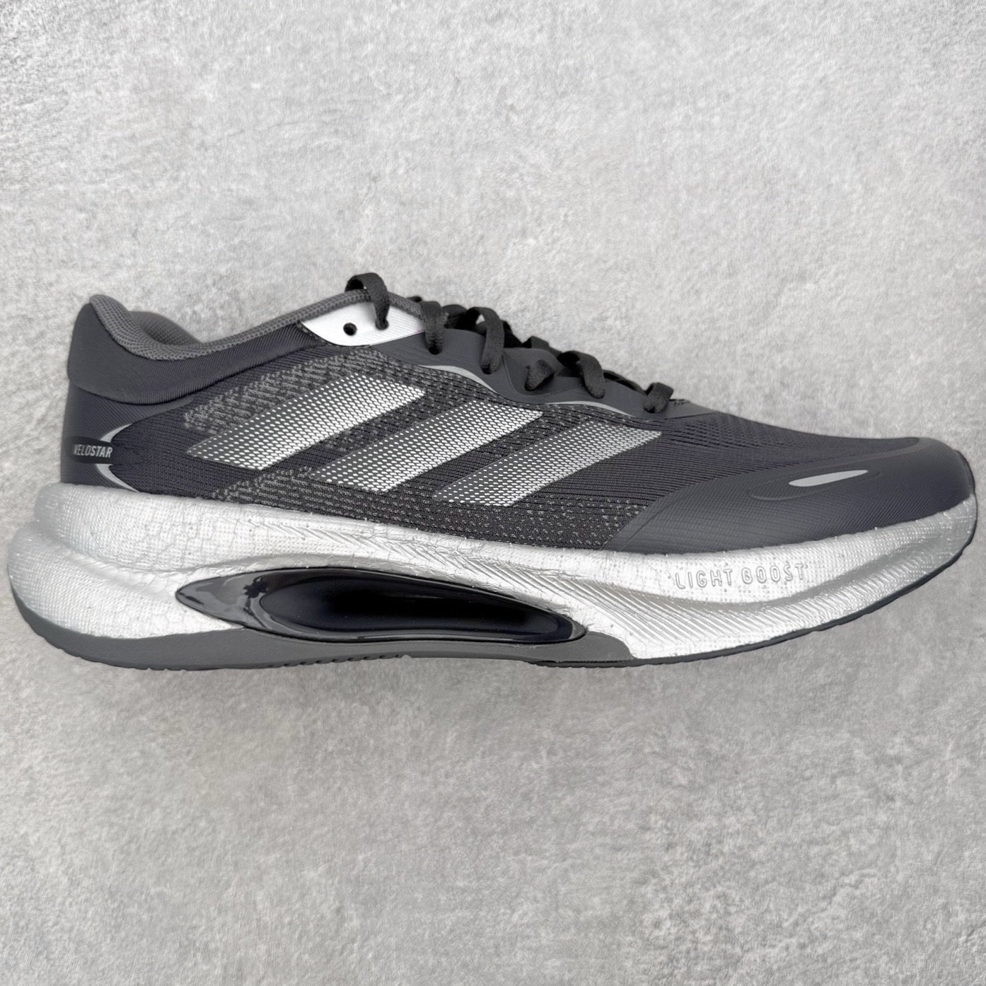 ＃RS纯原 AD VELOSTAR Light Boost 中性透气日常训练慢跑鞋｜灰黑 KH6046 产品概述 定位日