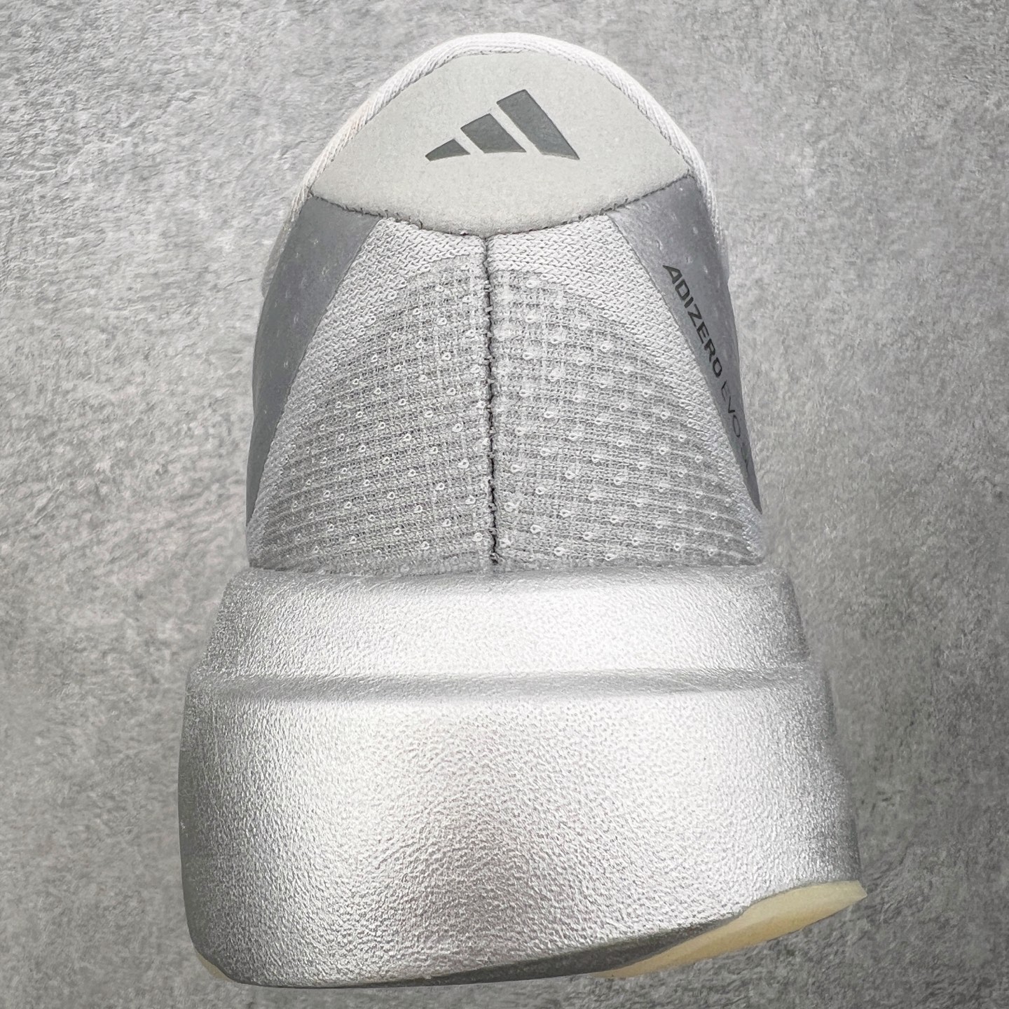 #神版 AD Adizero EVO SL M 马拉松竞速专业缓震跑鞋 KI3381 高端外贸零售裸鞋圈特供批次 VT越 #神版 AD Adizero EVO SL M 马拉松竞速专业缓震跑鞋 KI3381 高端外贸零售裸鞋圈特供批次 VT越