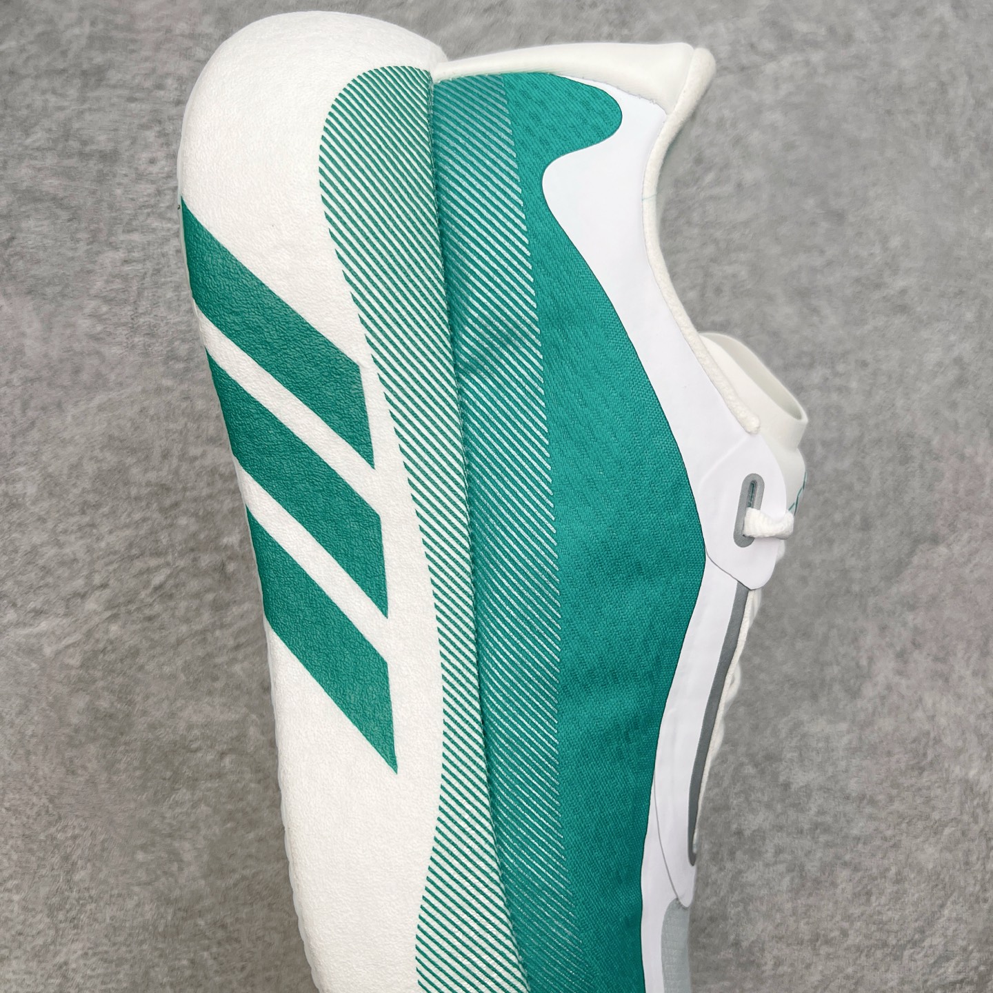 #RS纯原 AD Hyperboost Edge 爆米花缓震舒适贴合跑步鞋 KI1912 在 BOOST 之前冠以了 “ #RS纯原 AD Hyperboost Edge 爆米花缓震舒适贴合跑步鞋 KI1912 在 BOOST 之前冠以了 “