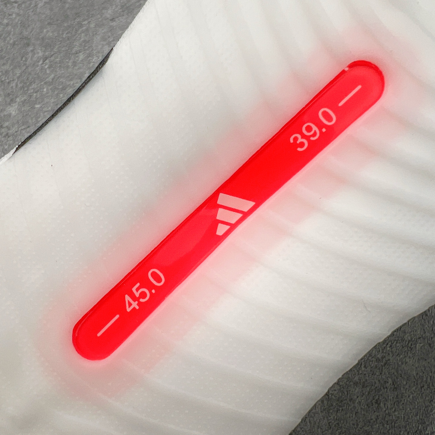 #RS纯原 AD Hyperboost Edge 爆米花缓震舒适贴合跑步鞋 KI4392 在 BOOST 之前冠以了 “ #RS纯原 AD Hyperboost Edge 爆米花缓震舒适贴合跑步鞋 KI4392 在 BOOST 之前冠以了 “