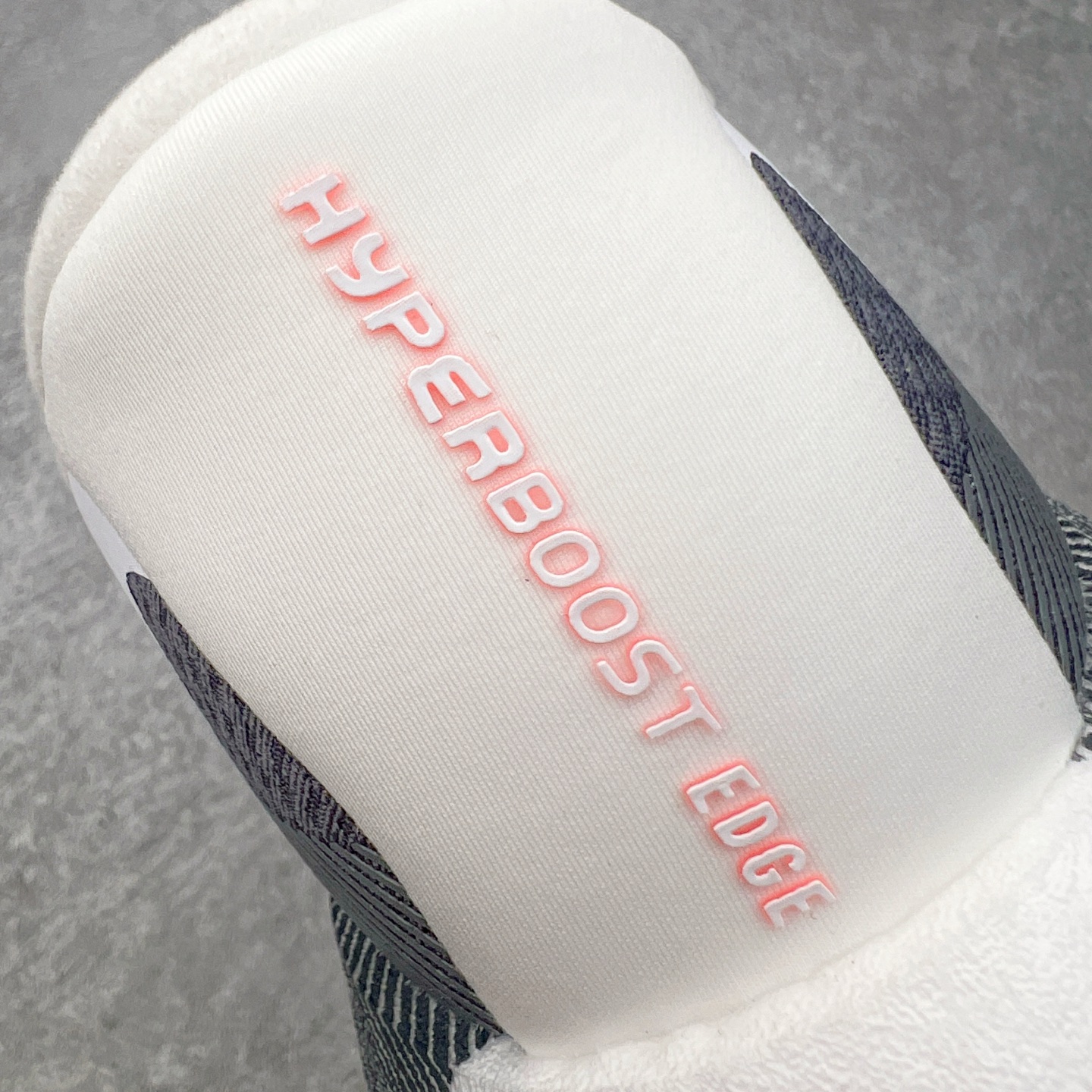 #RS纯原 AD Hyperboost Edge 爆米花缓震舒适贴合跑步鞋 KI4392 在 BOOST 之前冠以了 “ #RS纯原 AD Hyperboost Edge 爆米花缓震舒适贴合跑步鞋 KI4392 在 BOOST 之前冠以了 “