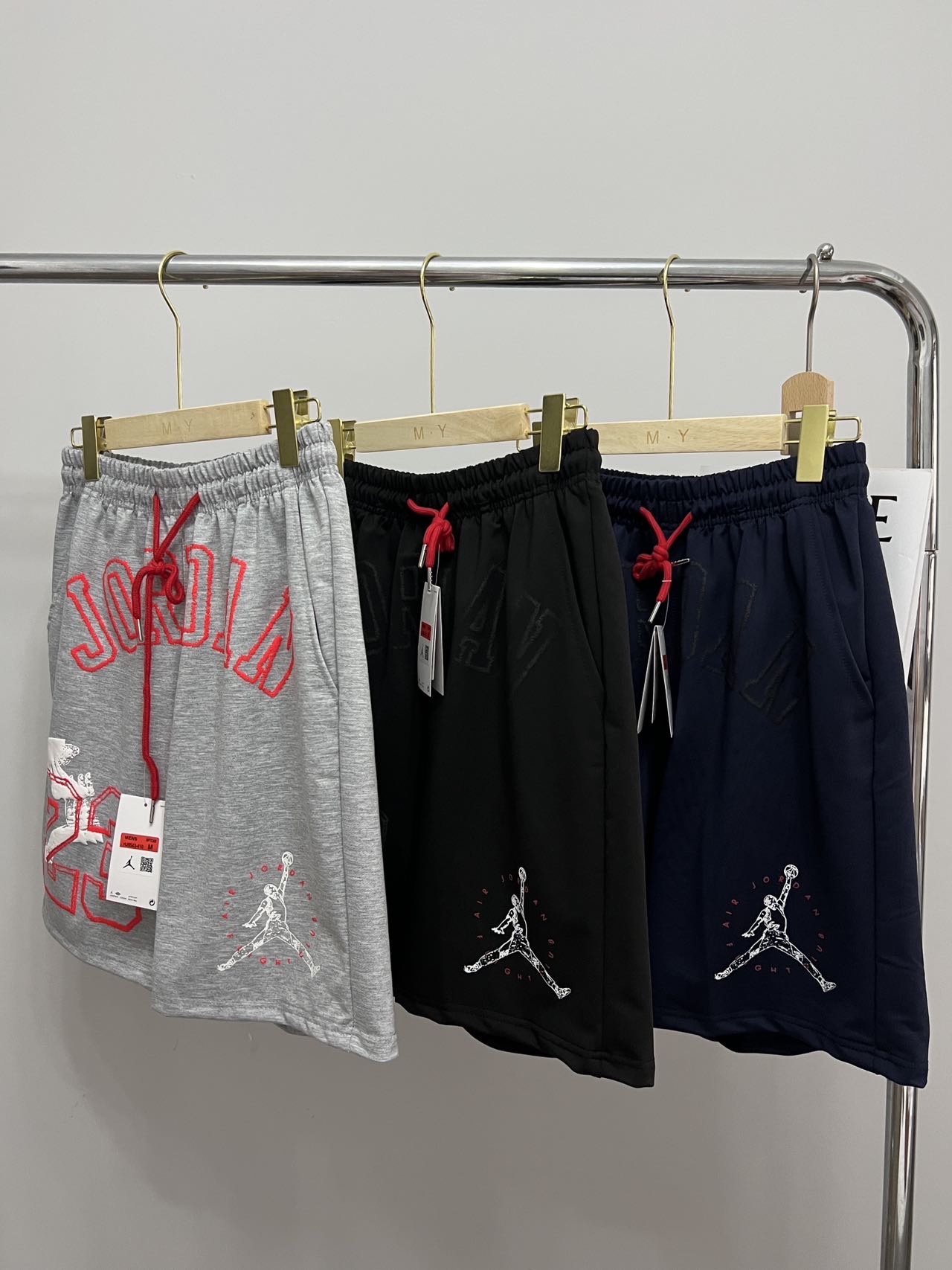Jordan’s Latest Offer: Shorts for Summer in Various Colors and Sizes - 图片 2