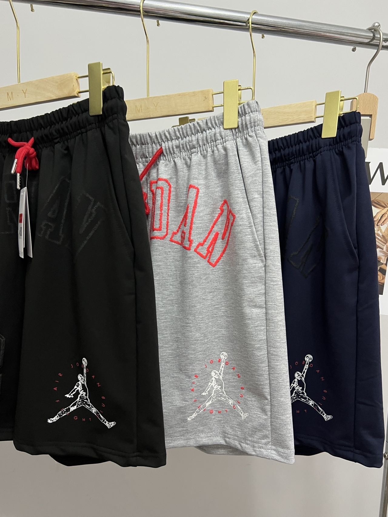 Jordan’s Latest Offer: Shorts for Summer in Various Colors and Sizes - 图片 3