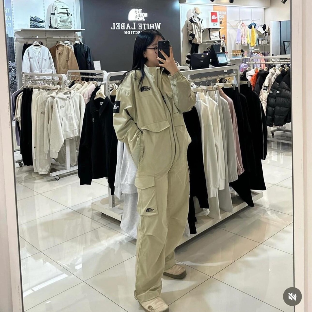Outdoor Comfort: TNF New Falls North Pants with Premium Cotton and Natural Colors - 图片 4
