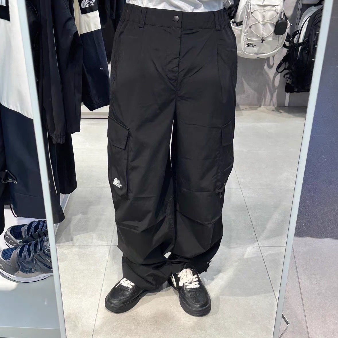 Outdoor Comfort: TNF New Falls North Pants with Premium Cotton and Natural Colors - 图片 8