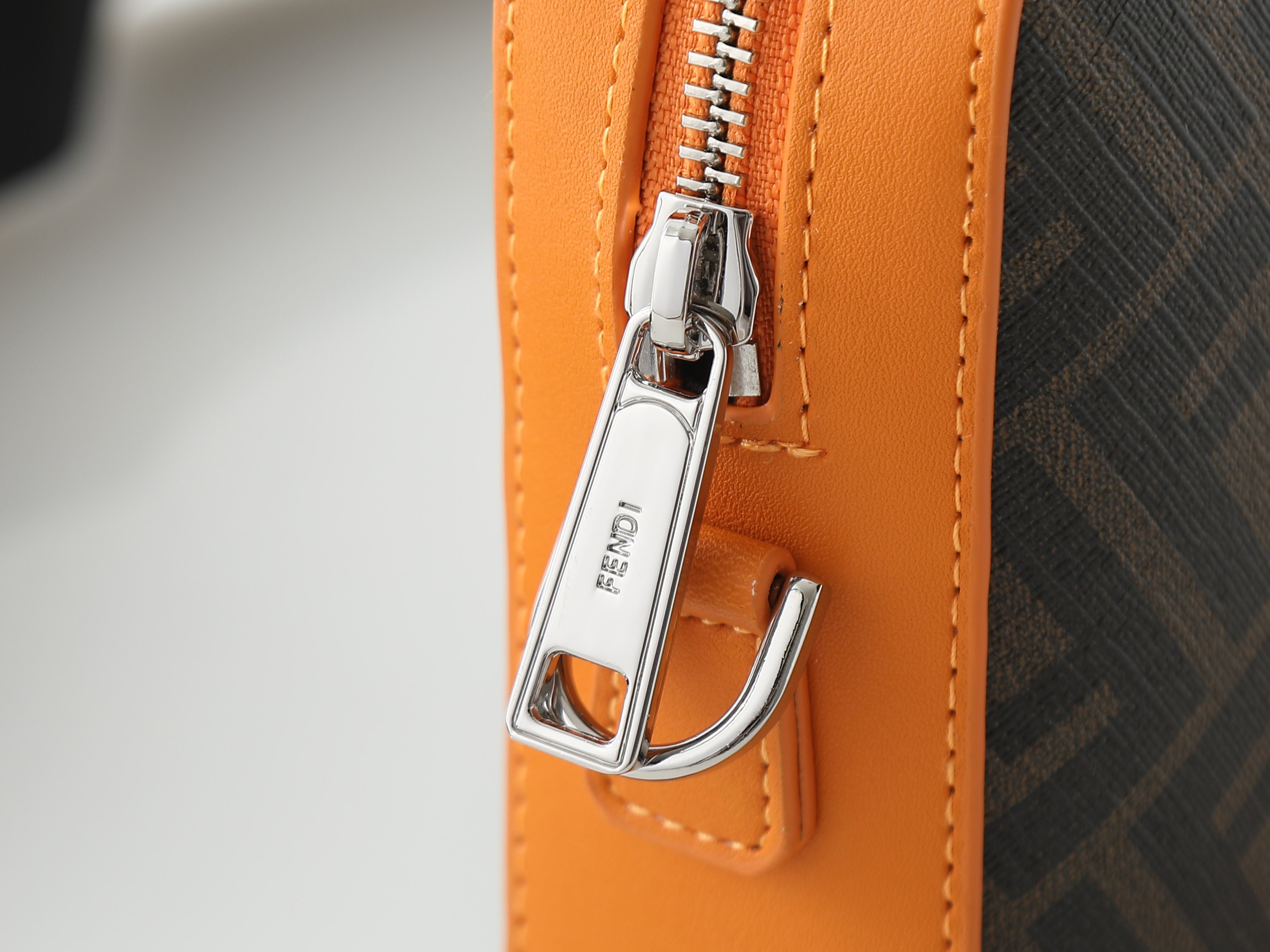 FFデザイン コンパクトオレンジイエローバッグ