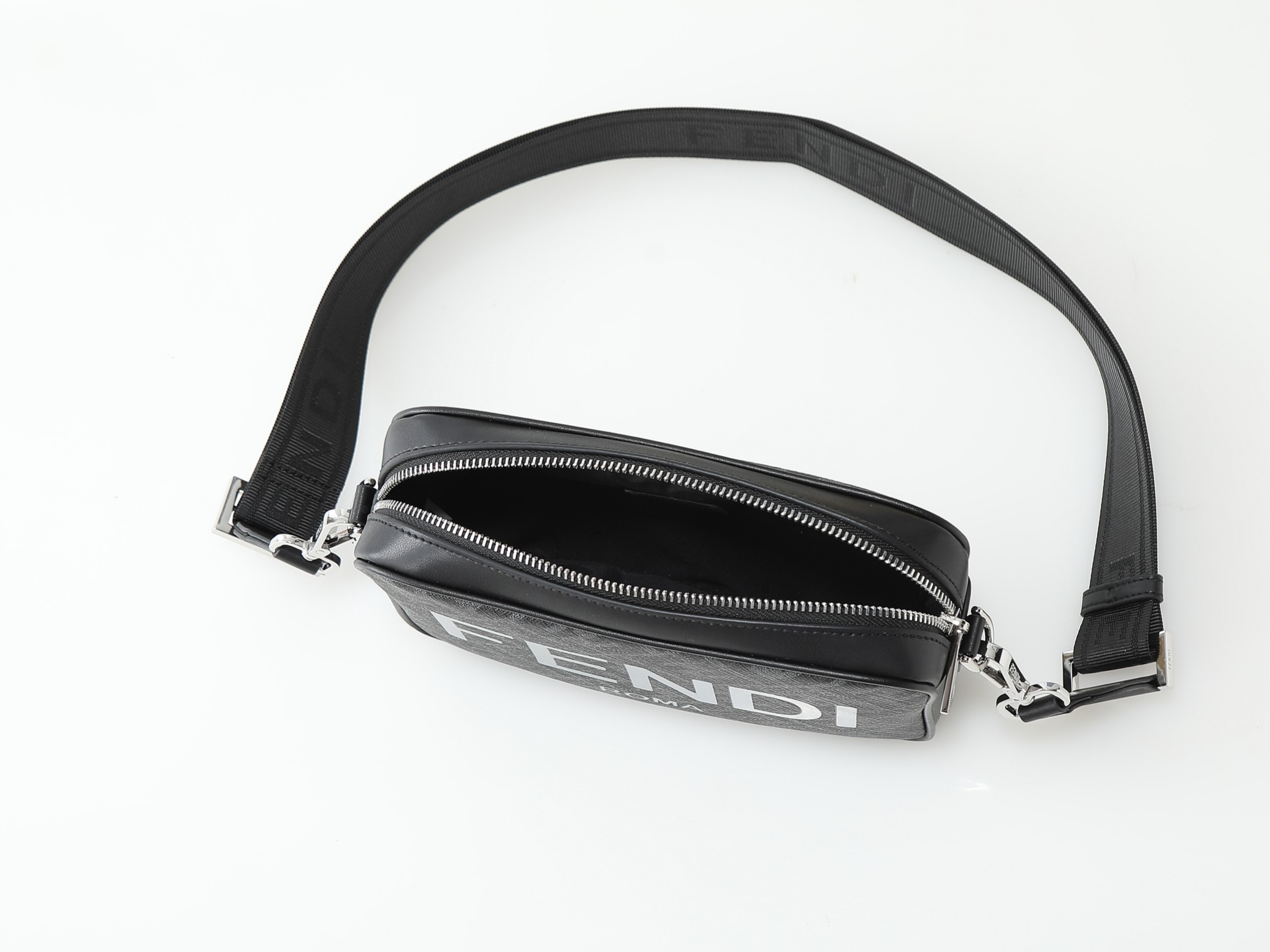 F7M0286 ブラックフラワーシルクプリント コンパクトショルダーバッグ