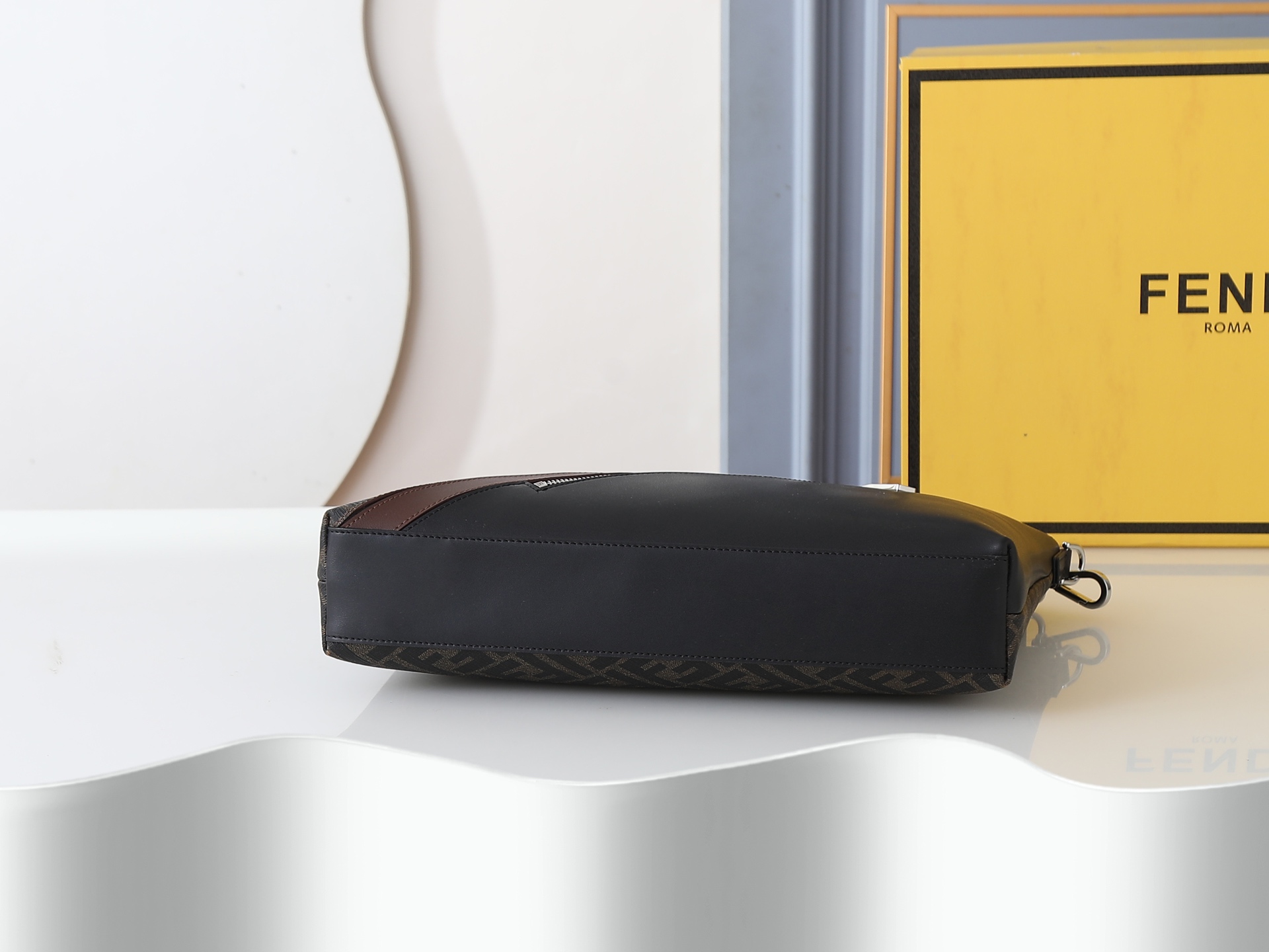 FFデザインの修長信差包 - コーヒー色・調節可能なショルダーストラップ