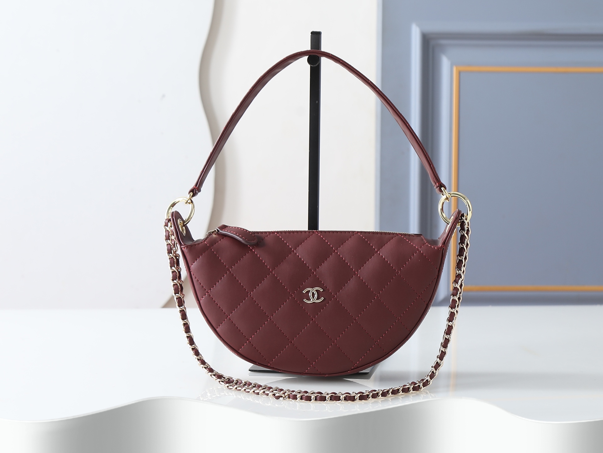 款号5094深酒红色CHANEL26P双C Logo皮穿链菱格、单肩手提包、女款！尺寸：22cm-6cm