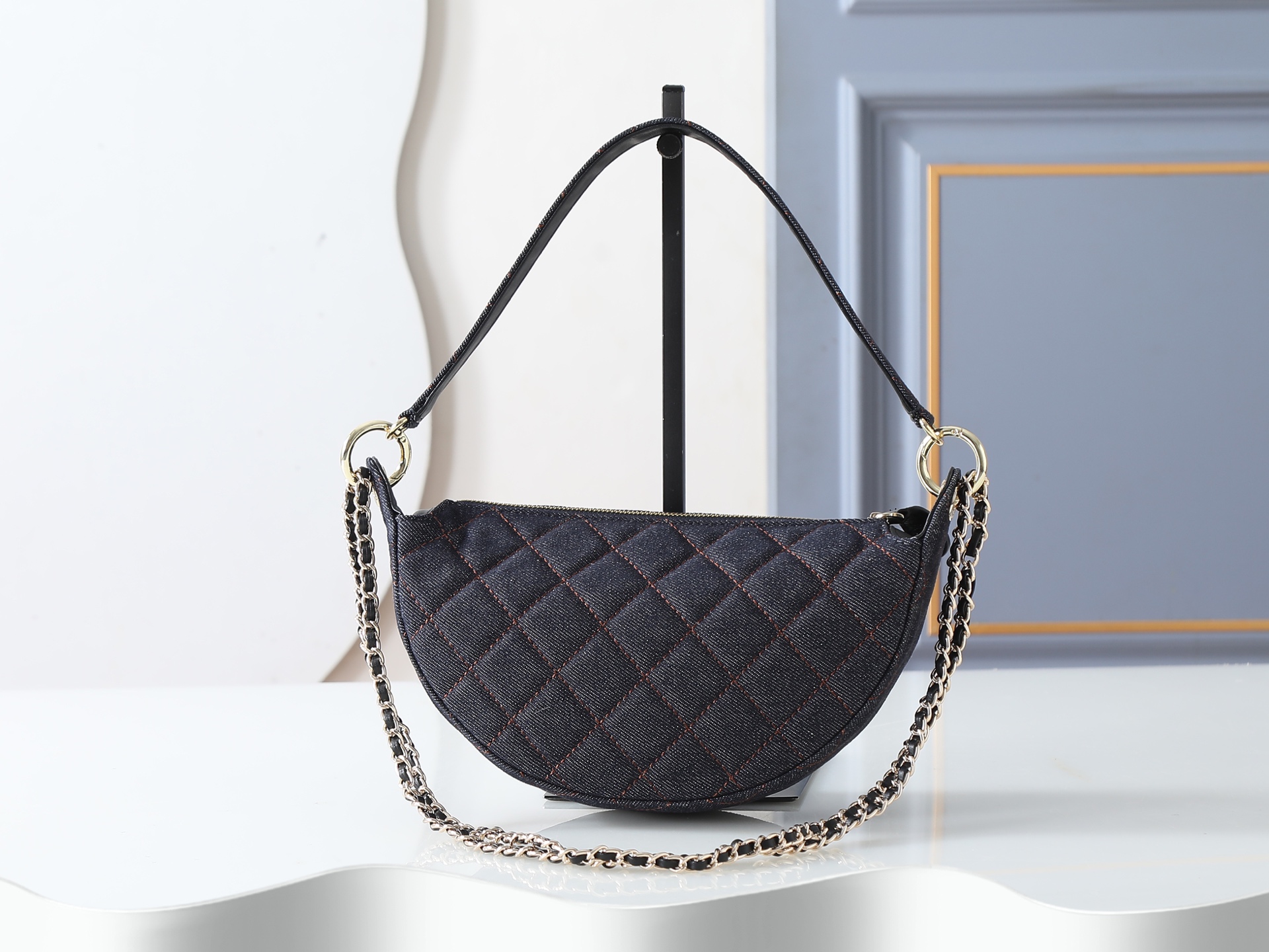 款号5094牛仔布色CHANEL26P双C Logo皮穿链菱格、单肩手提包、女款！尺寸：22cm-6cm
