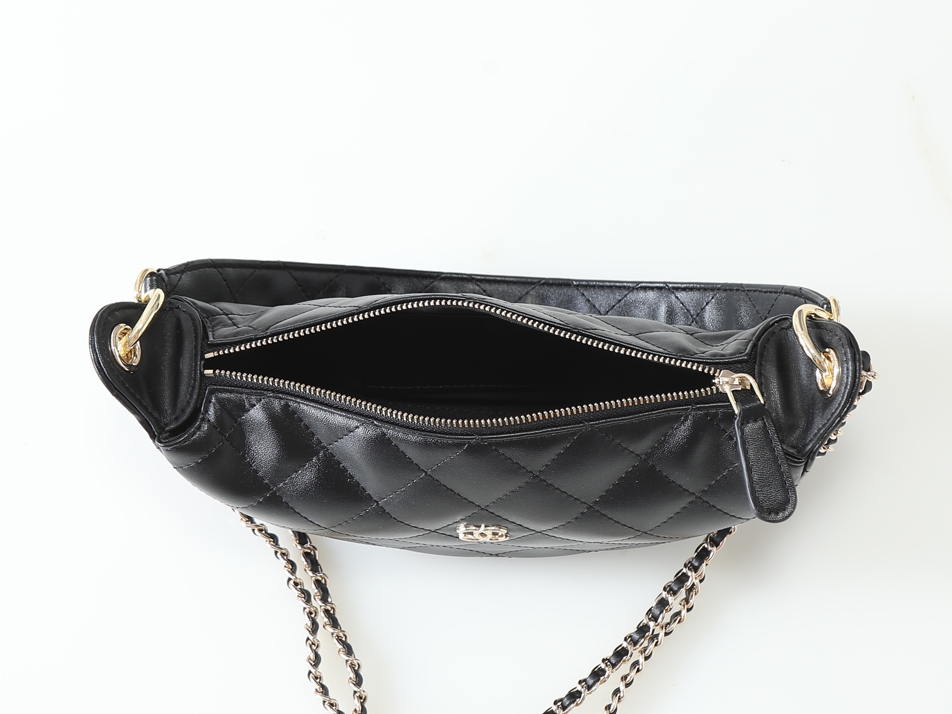 款号5094黑色CHANEL26P双C Logo皮穿链菱格、单肩手提包、女款！尺寸：22cm-6cm-1