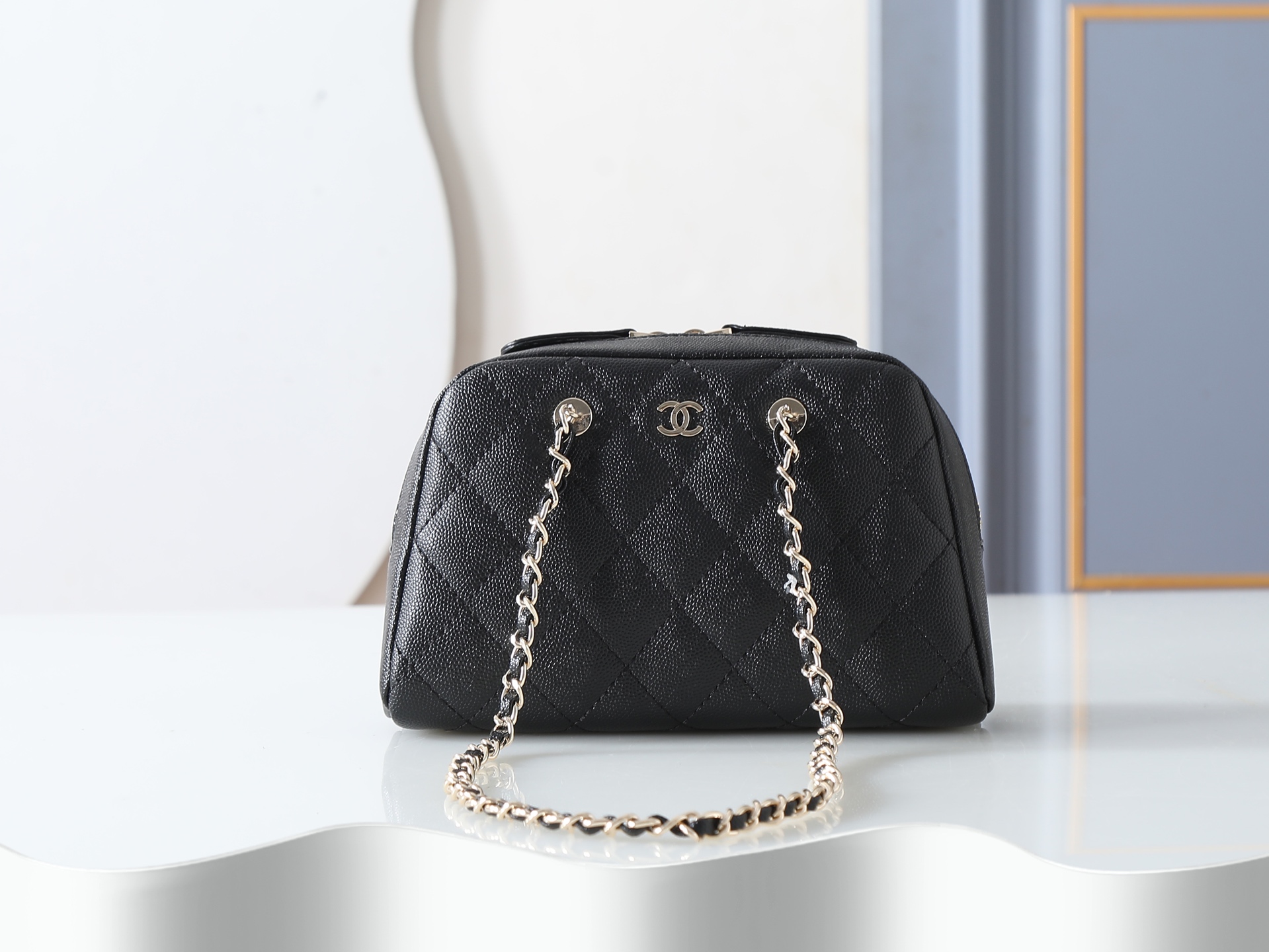 款号5092黑色、CHANEL香奈儿26P金标双C logo 菱格皮穿链 颗粒压花亮面牛皮 单肩包女款。