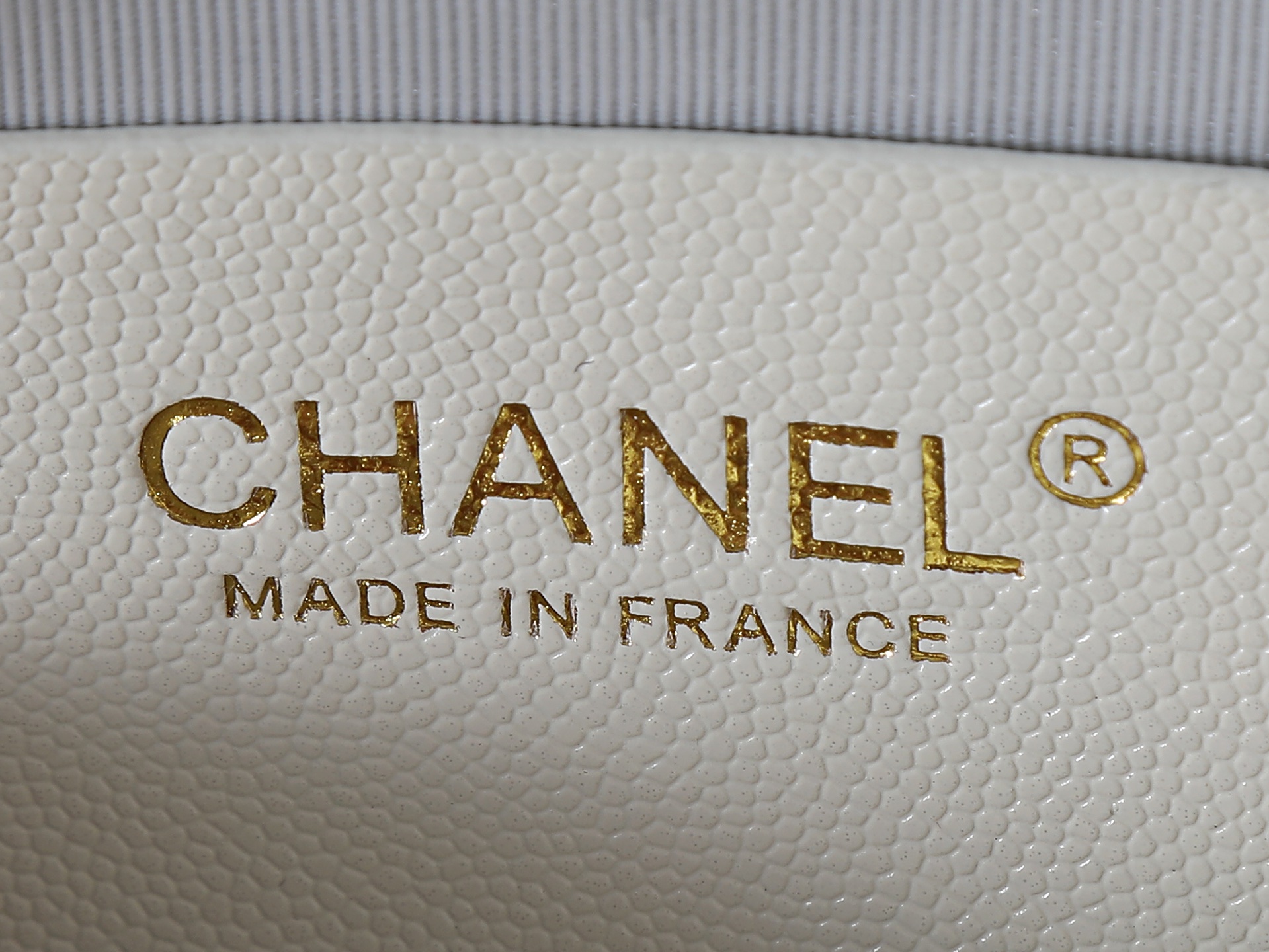 款号5092白色 CHANEL香奈儿26P金标双C logo 菱格皮穿链 颗粒压花亮面牛皮 单肩包女款。