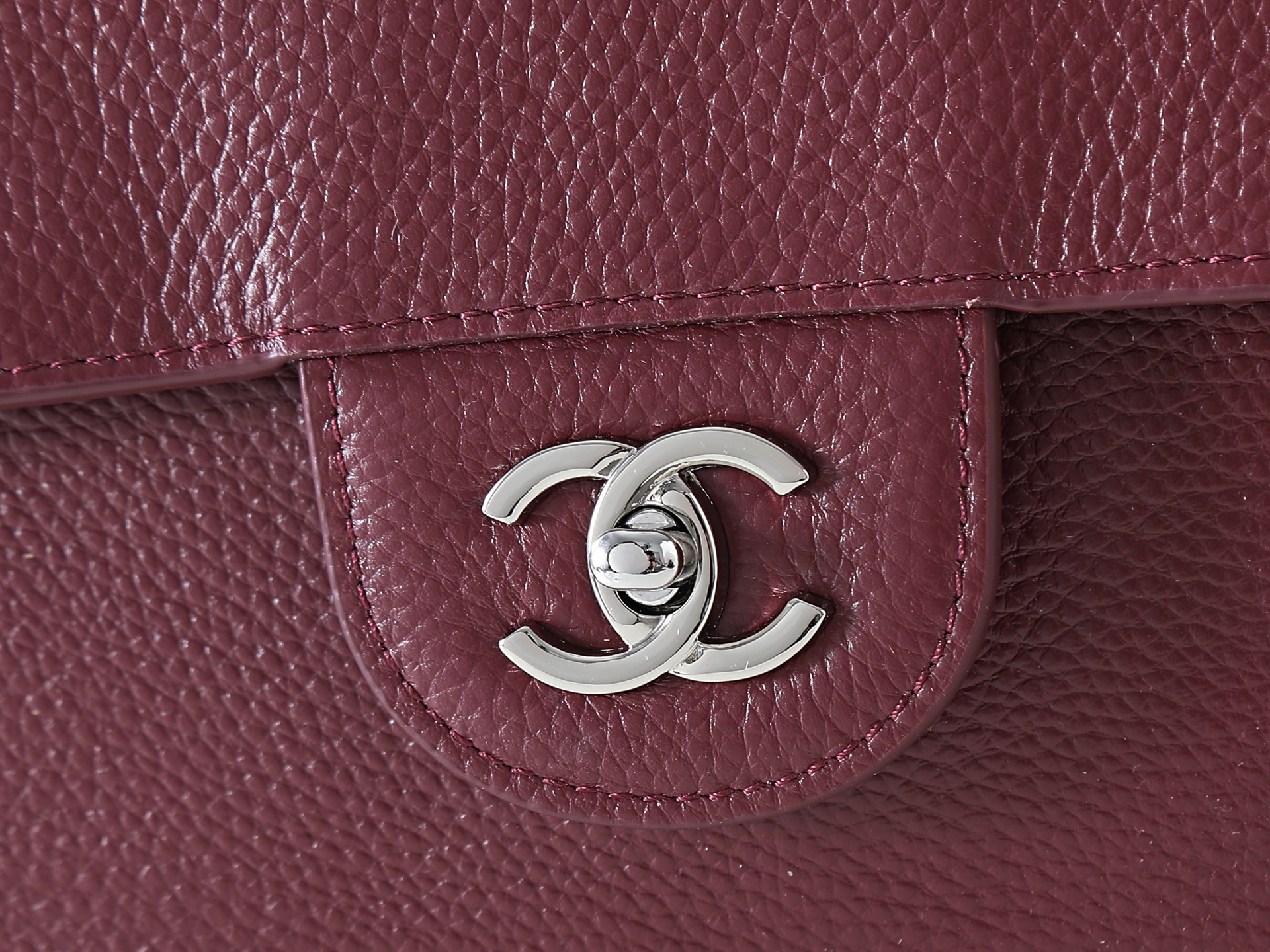 款号6233枣红 CHANEL香奈儿26S 银标双C logo粒面小牛皮拼银色金属 单肩斜挎包 女款、肩
