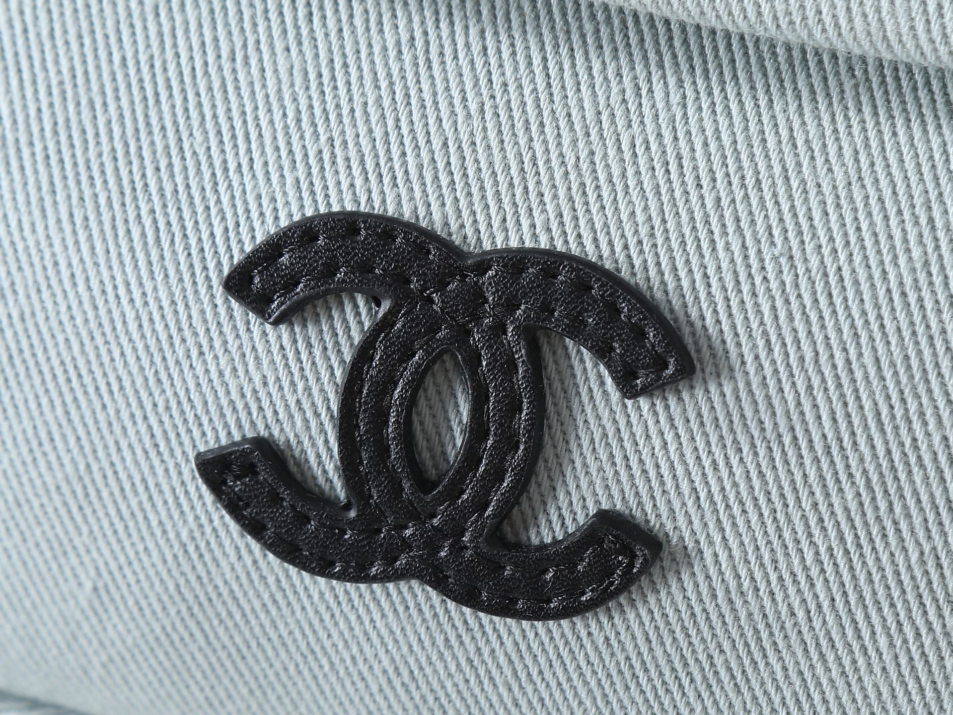款号5269蓝色 CHANEL香奈儿 26M coco- Beach沙滩系列、经典双C logo 牛仔布