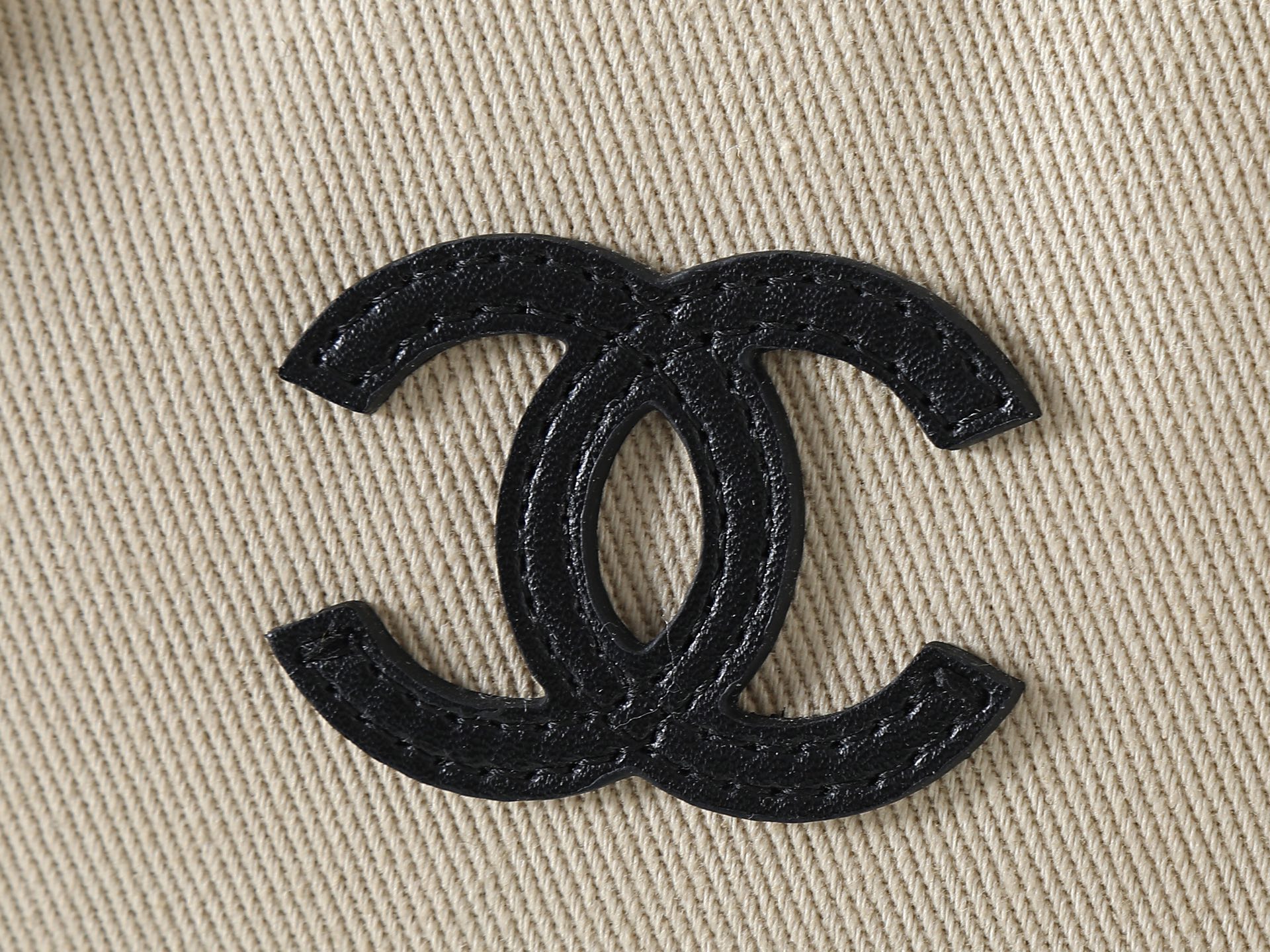 款号5267杏色大号 CHANEL 香奈儿 26M coco- Beach 沙滩系列 经典双C logo