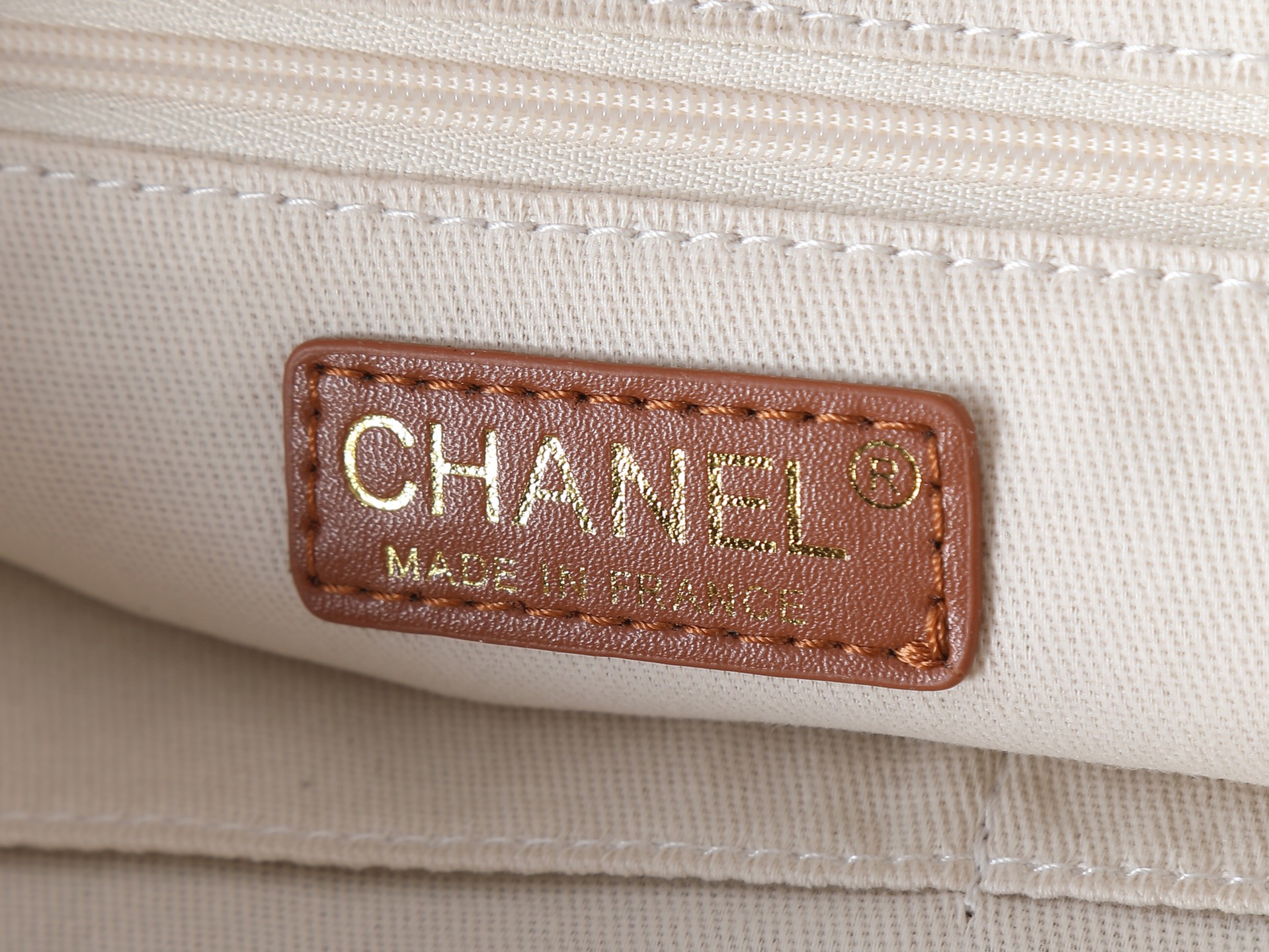 款号3257棕色 CHANEL 香奈儿26S 双C logo 皮穿链肩带、帆布拼小牛皮 托特包手提包 肩