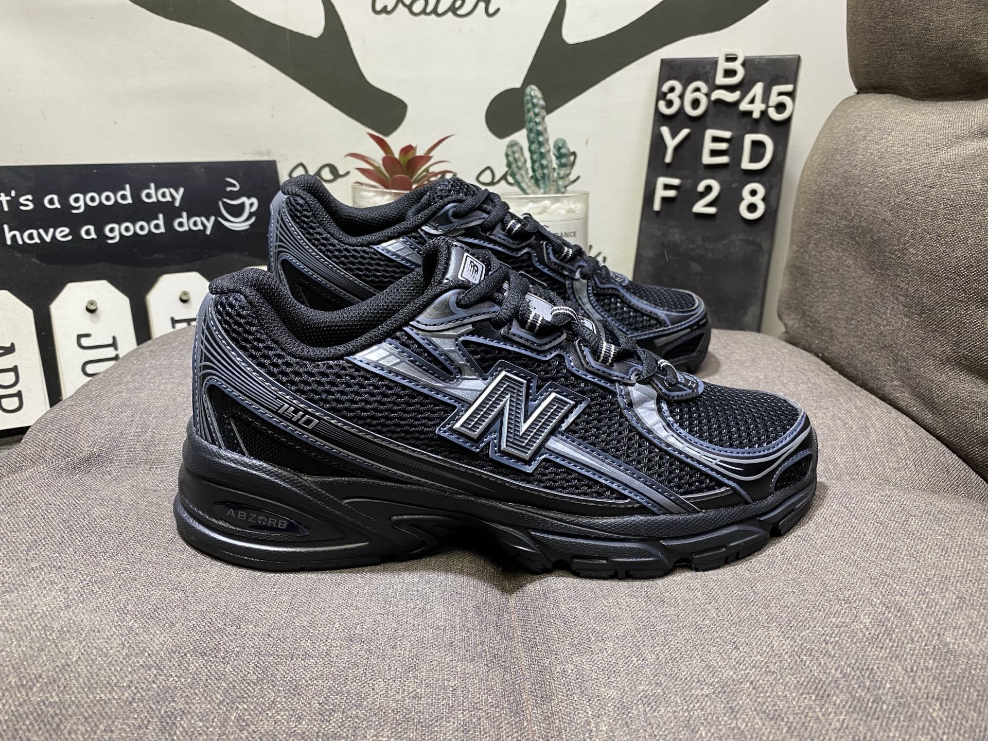New Balance 新百伦U740系列 拼接网眼透气运动鞋休闲跑步鞋YEDF28