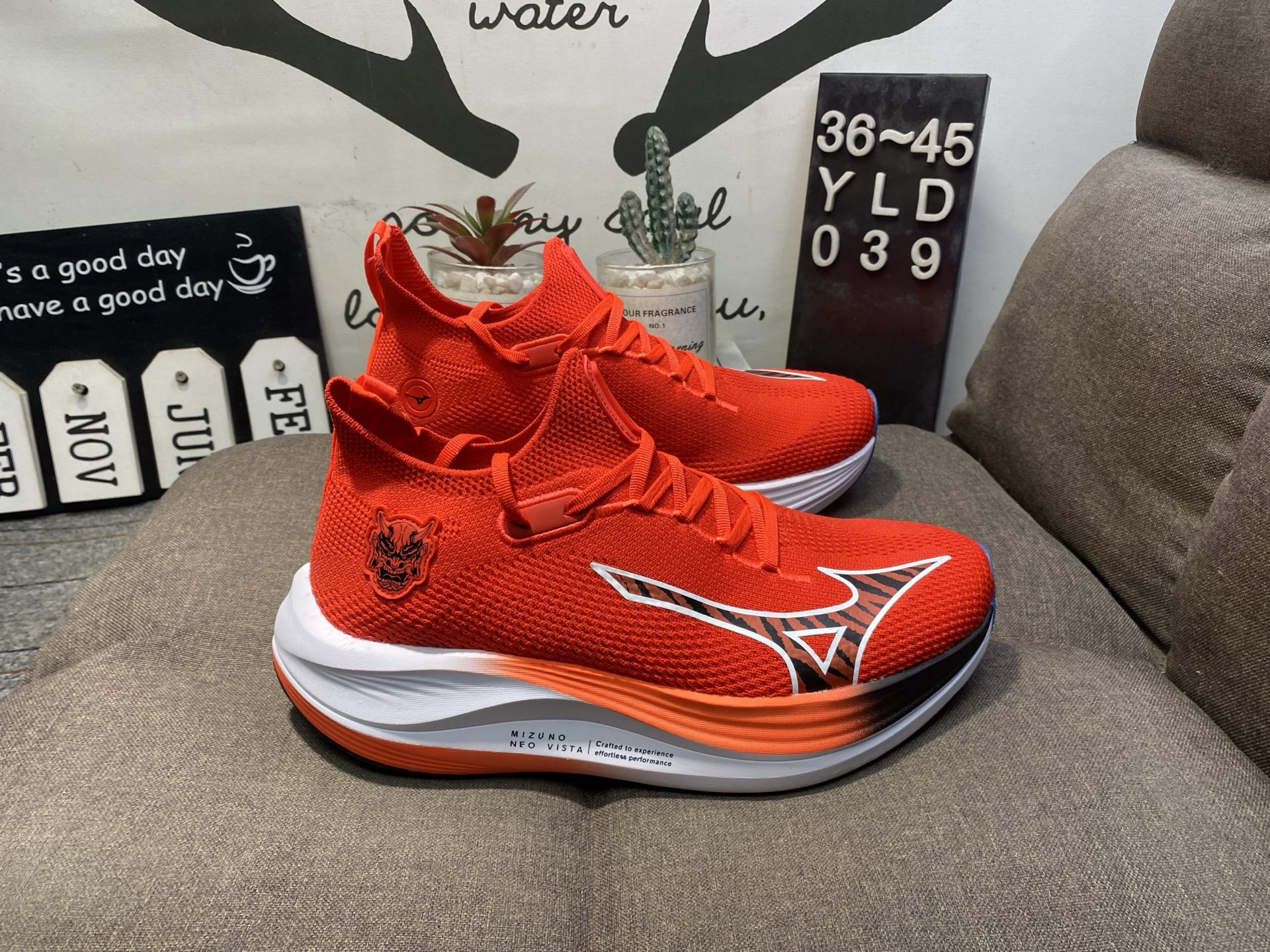 160💰 MIZUNO美津浓新款轻量运动NEO VISTA缓震透气跑鞋YLD039