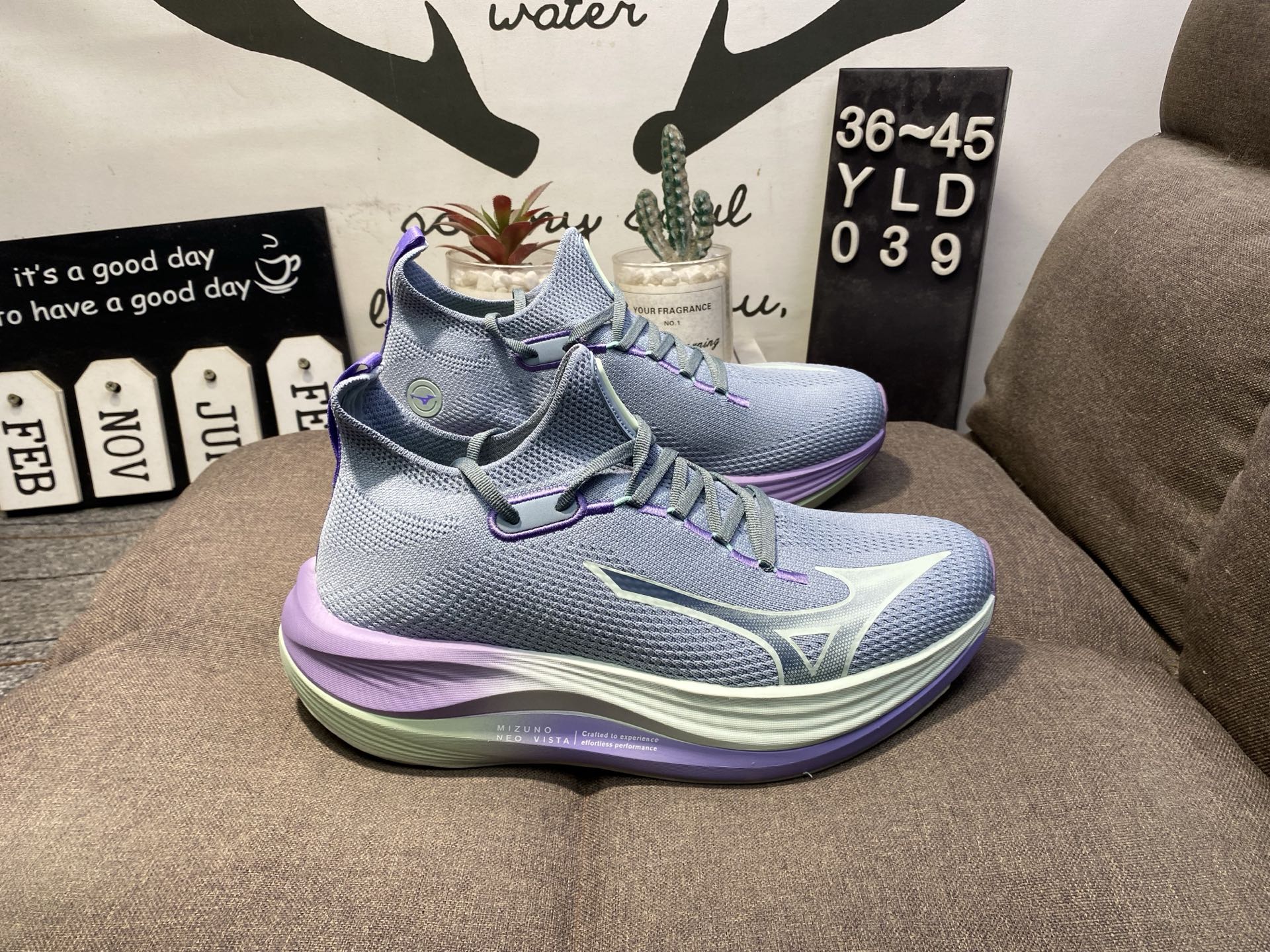 160💰 MIZUNO美津浓新款轻量运动NEO VISTA缓震透气跑鞋YLD039