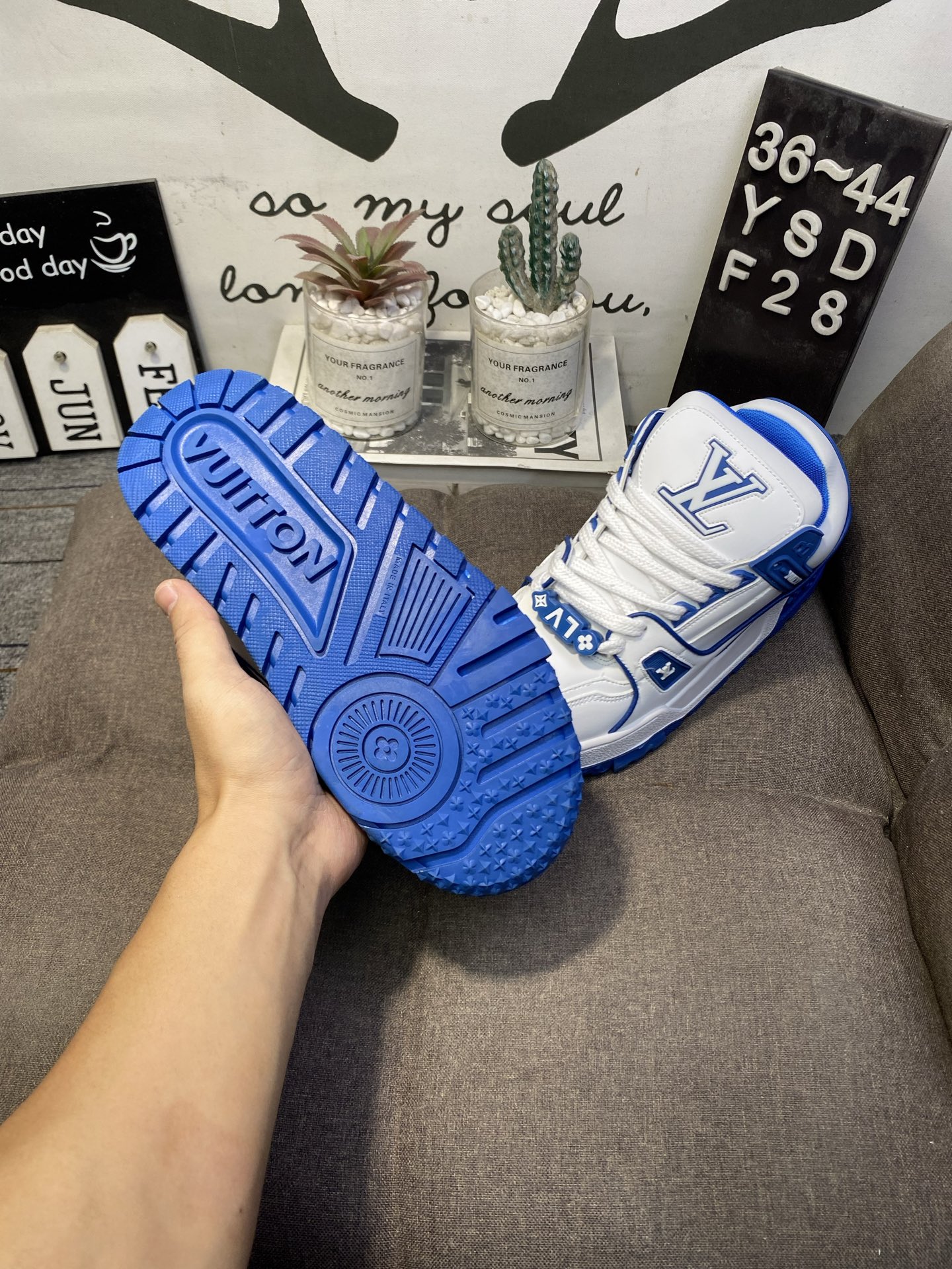 190💰
全新LV路易威登 LV ARCH LIGHT SNEAKER 休闲运动文化百搭篮球板鞋YSDF28