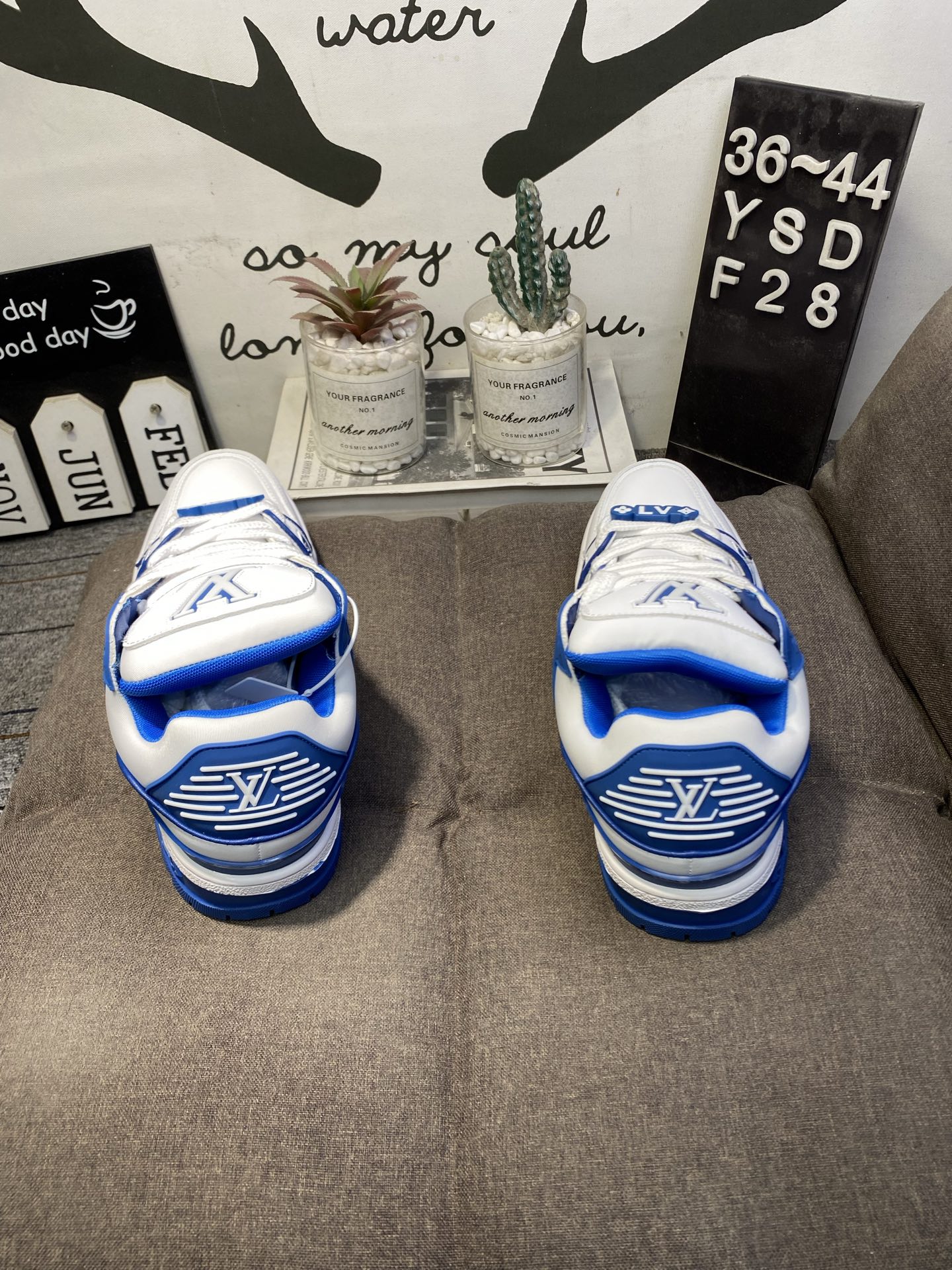 190💰
全新LV路易威登 LV ARCH LIGHT SNEAKER 休闲运动文化百搭篮球板鞋YSDF28