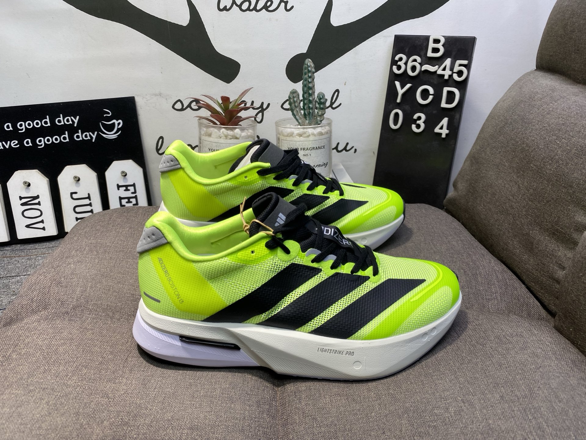 140💰公司级真标半码 阿迪达斯Adizero Boston 13 M低帮透气运动跑步鞋YCD034