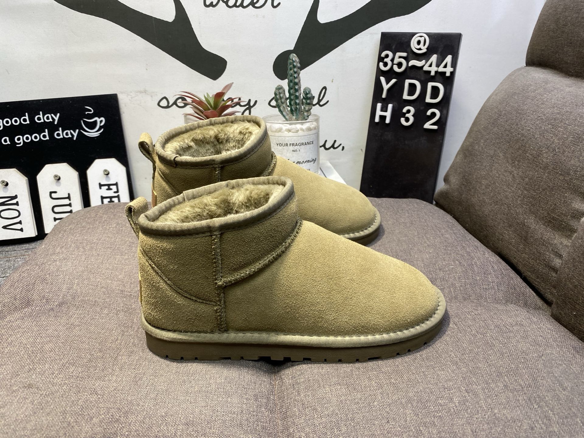 100💰
UGG雪地靴女冬2025新款厚底塔茨勒短靴毛拖鞋YDDH32