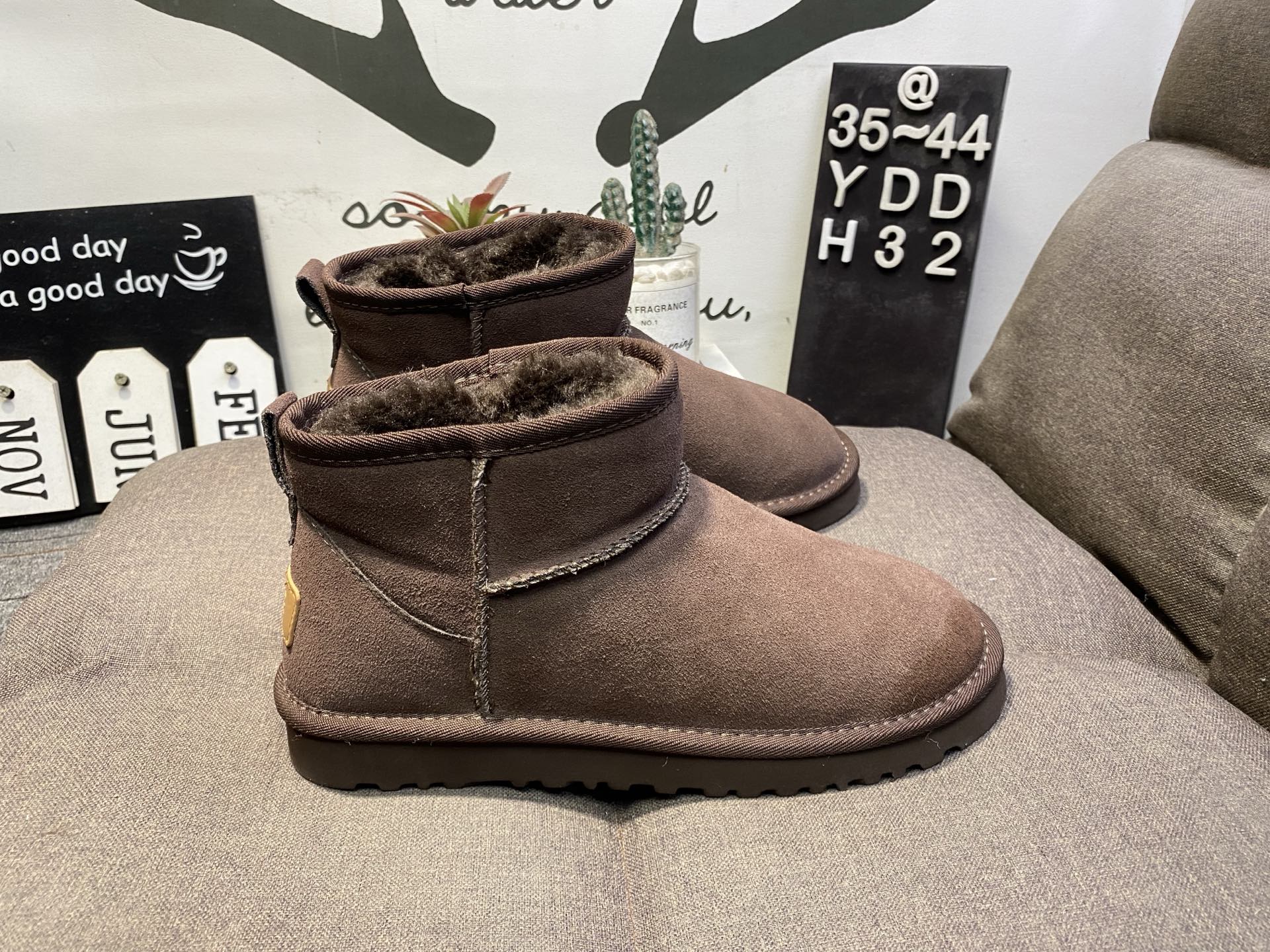 100💰
UGG雪地靴女冬2025新款厚底塔茨勒短靴毛拖鞋YDDH32