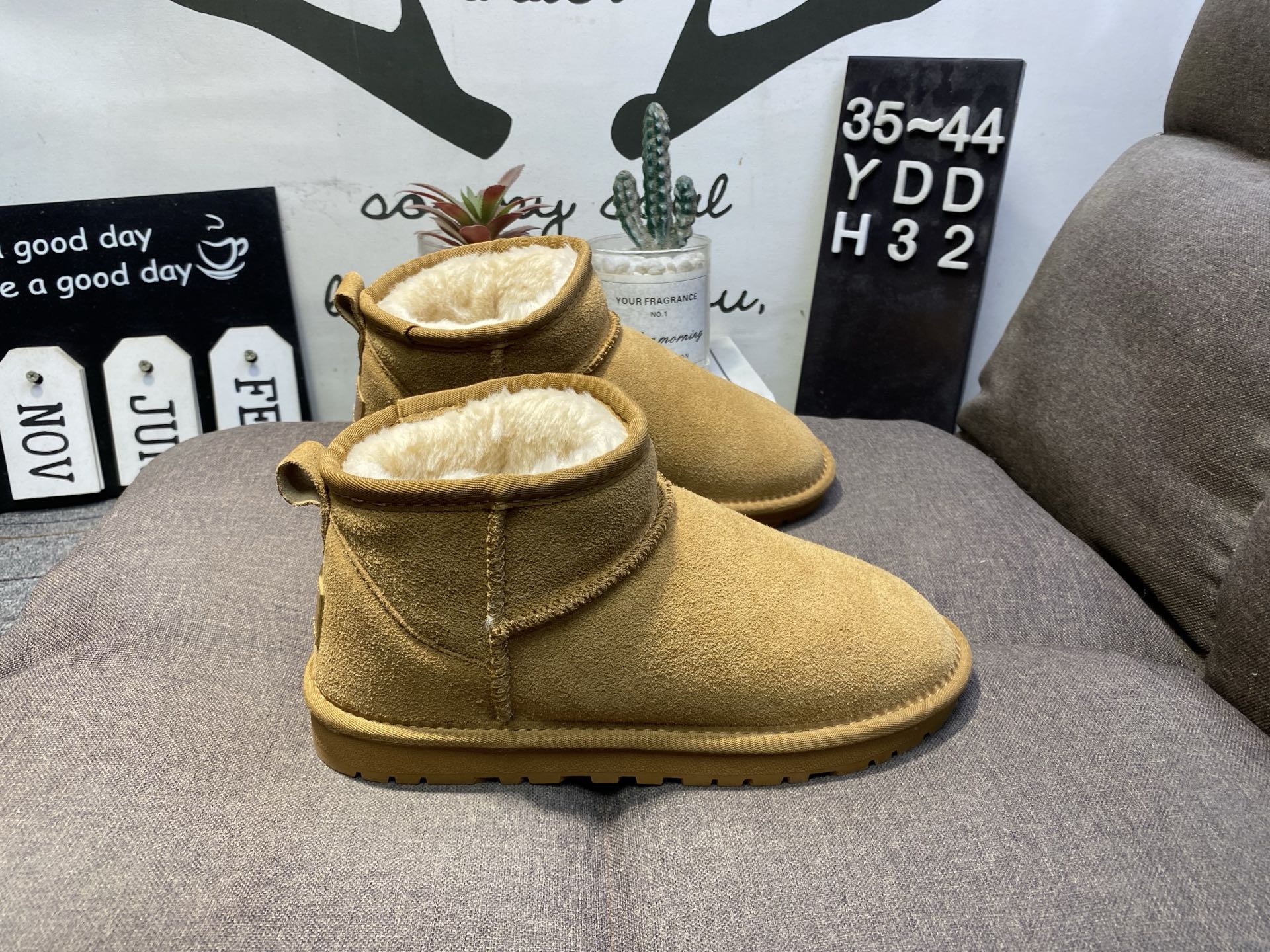 🈴100💰
UGG雪地靴女冬2025新款厚底塔茨勒短靴毛拖鞋YDDH32