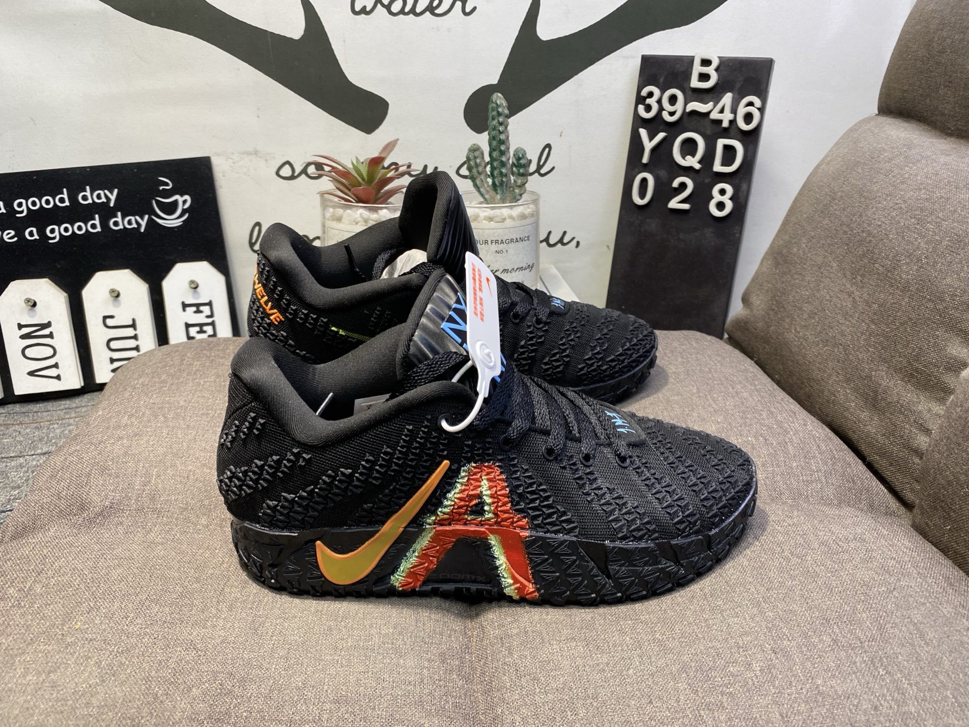 🈴170💰真标半码
NIKE 耐克JA3 莫兰特3代 耐磨防滑低帮男子实战篮球鞋YQD028