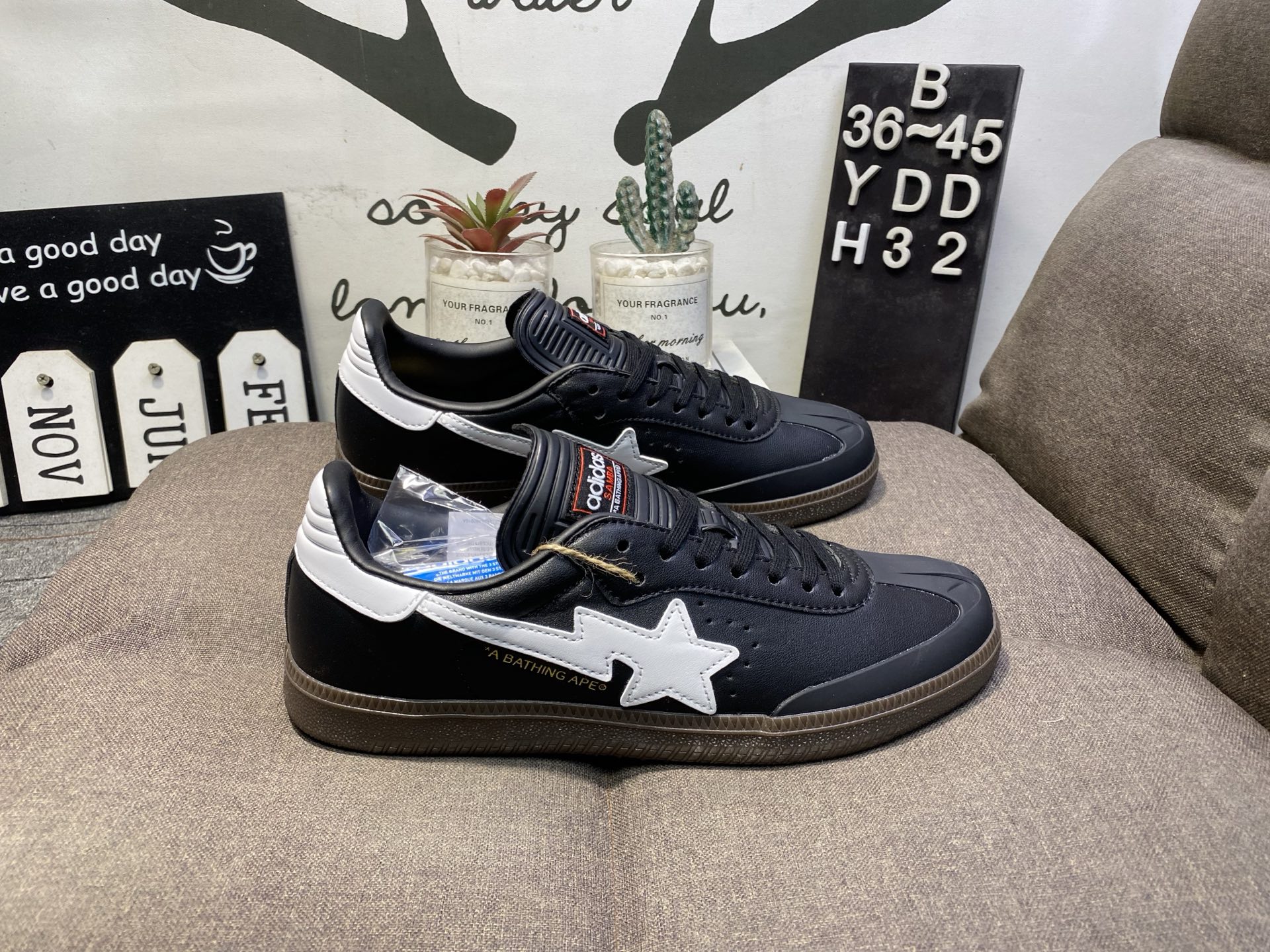 🈴100💰真标半码
Adidas阿迪达斯WB PONY TONAL SAMBA 平底时尚滑板鞋
YDDH32