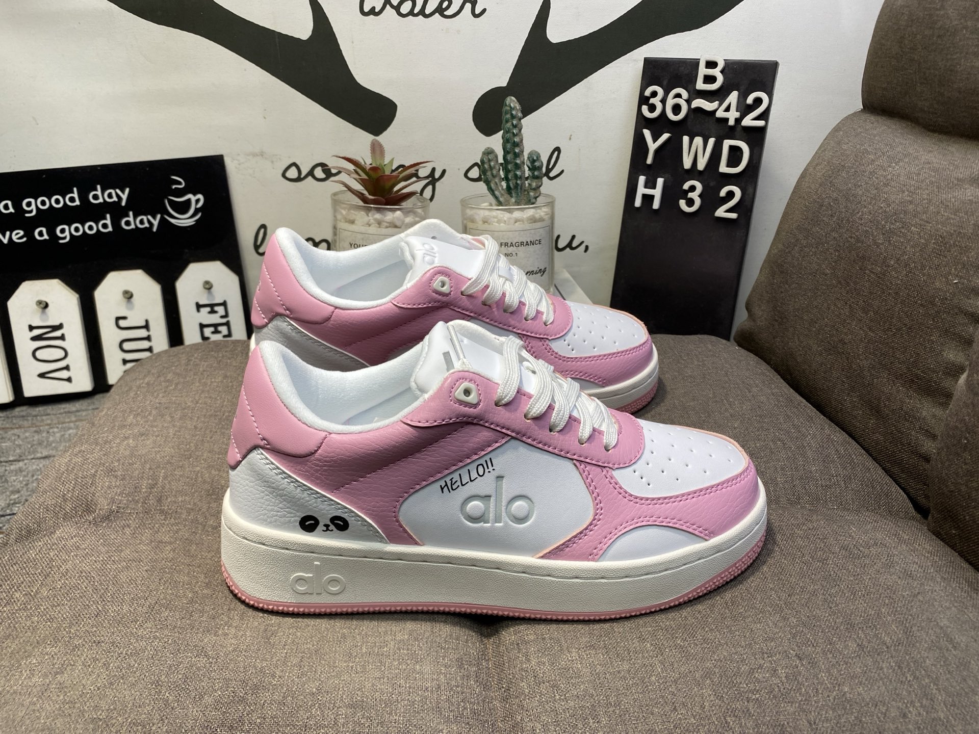 150💰真标半码
alo yoga Recover Mode 低帮休闲板鞋YWDH32