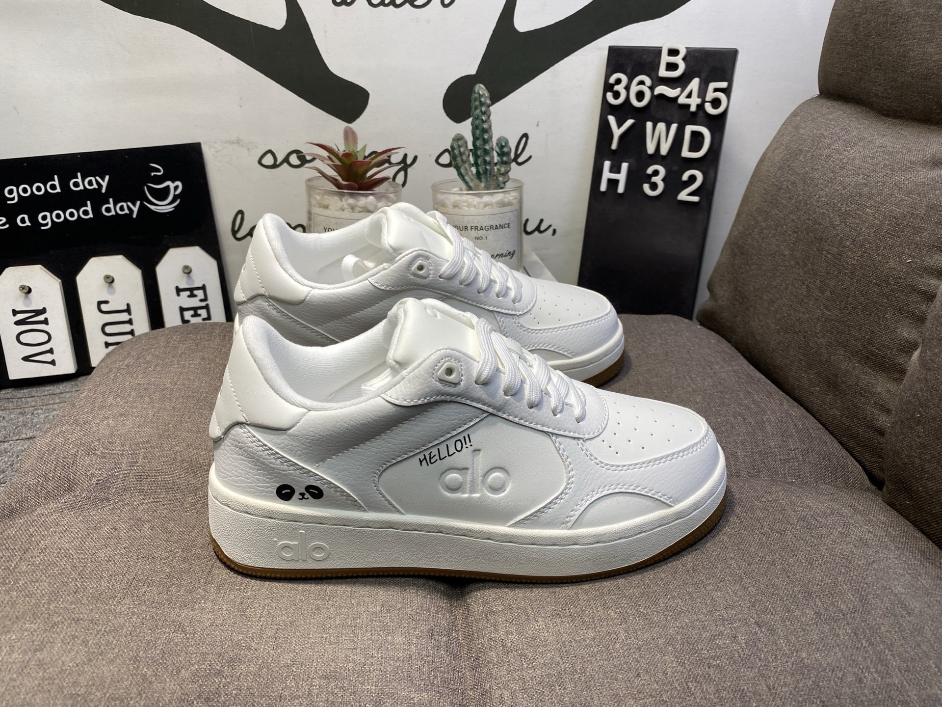 150💰真标半码
alo yoga Recover Mode 低帮休闲板鞋YWDH32