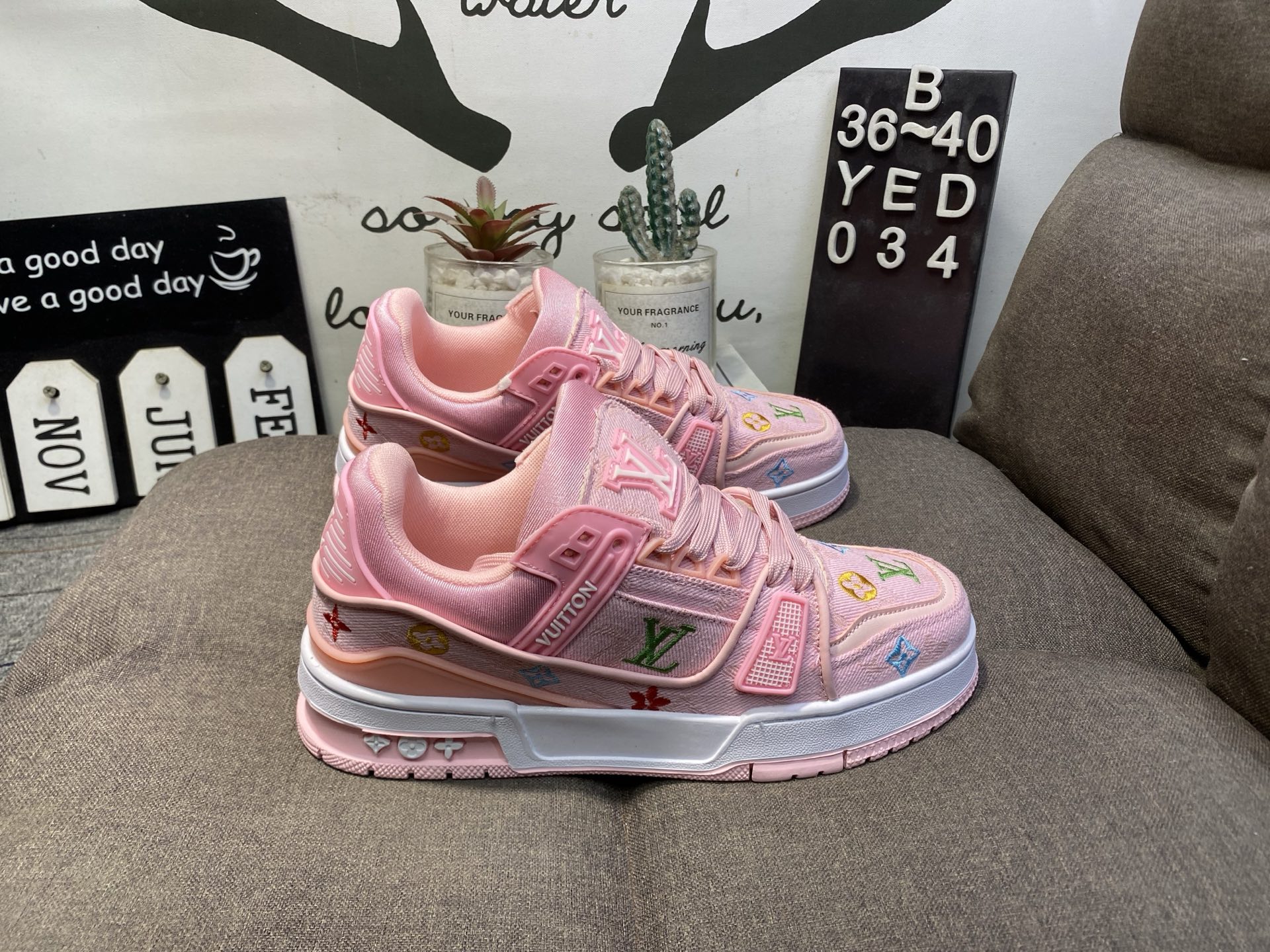 🈴120💰
全新LV路易威登 LV ARCH LIGHT SNEAKER 休闲运动文化百搭篮球板鞋
YED034