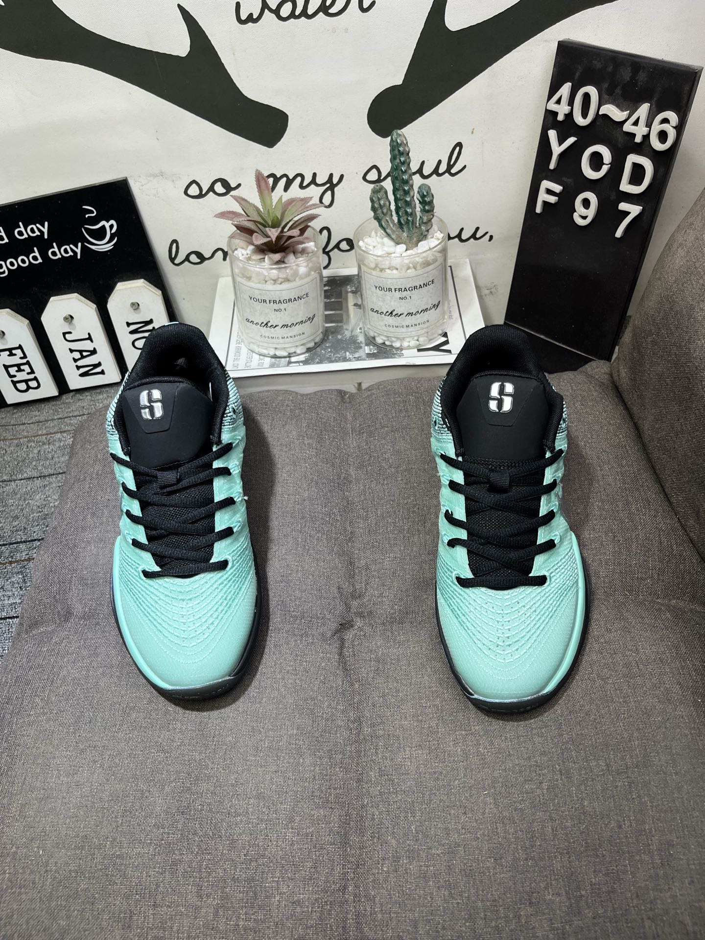 Alternative view of Sneakers 13450