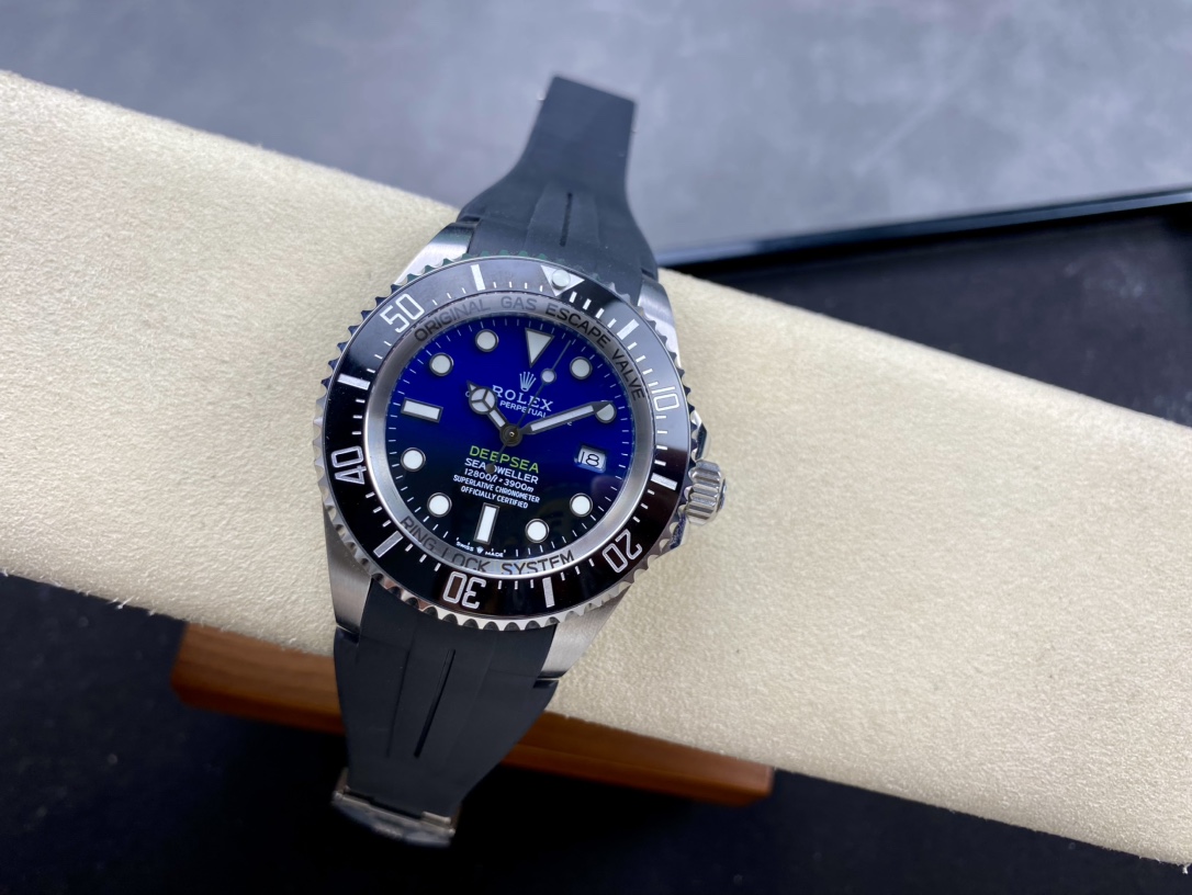 SK 労力士 SEA海使鬼王 44mm 男性用腕時計 - 高透過防刮ブルーサファイアガラス