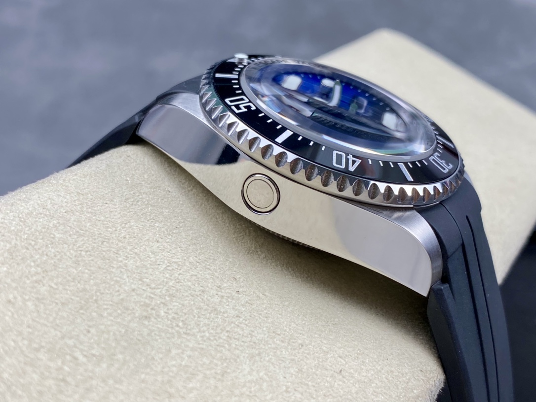 SK 労力士 SEA海使鬼王 44mm 男性用腕時計 - 高透過防刮ブルーサファイアガラス