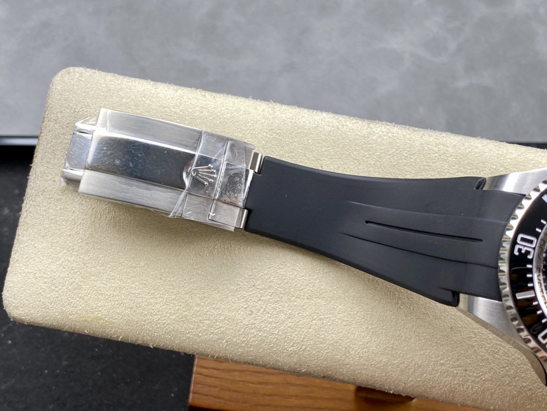 SK 労力士 SEA海使鬼王 44mm 男性用腕時計 - 高透過防刮ブルーサファイアガラス