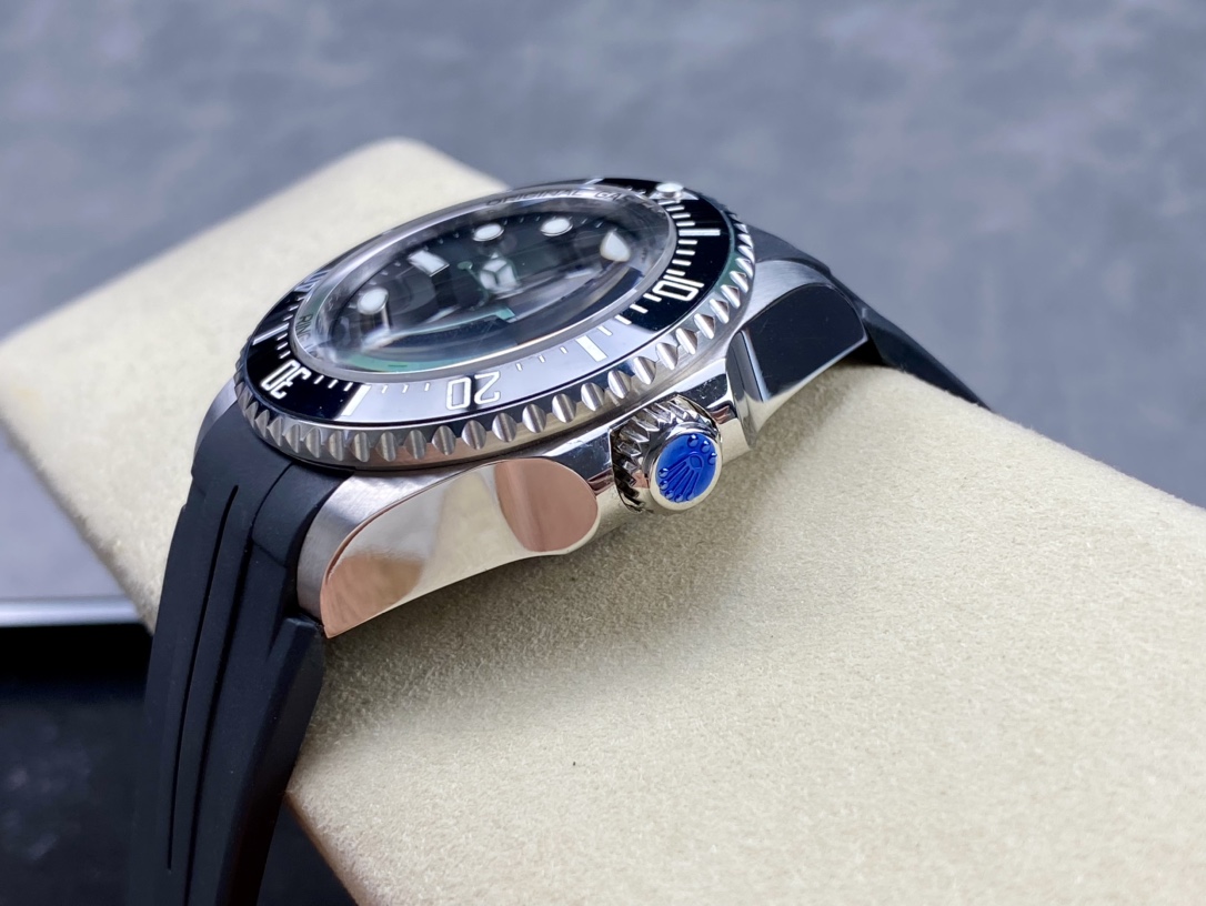 SK 労力士SEA海使鬼王 深潜型44mm男腕時計