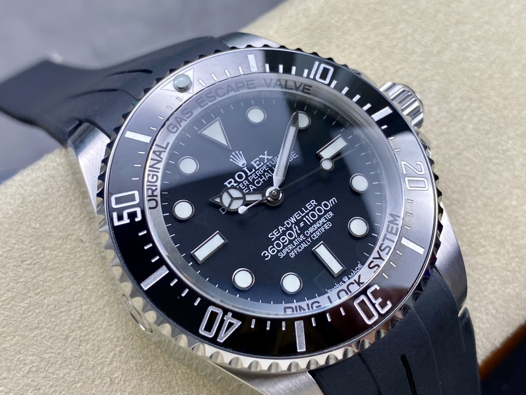 SK 労力士SEA海使鬼王 44mm 深潜型腕表 - 高透過防刮ブルーサファイアガラス