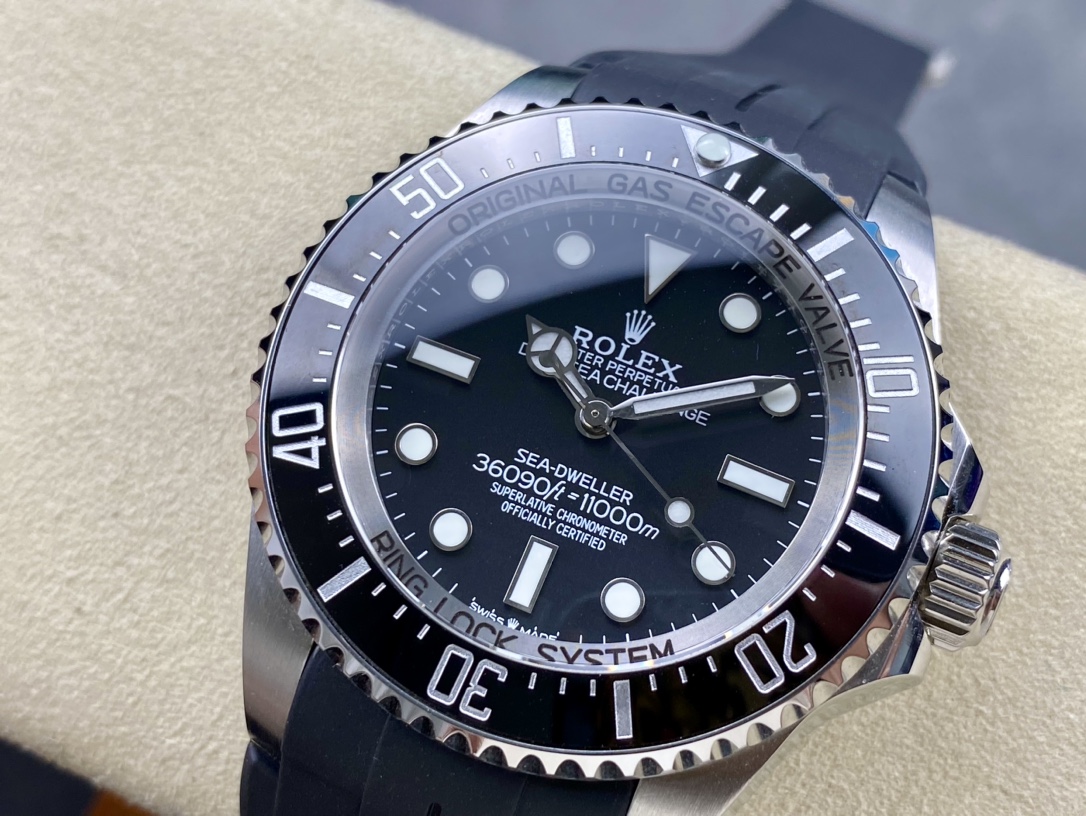 SK 労力士SEA海使鬼王 44mm 深潜型腕表 - 高透過防刮ブルーサファイアガラス