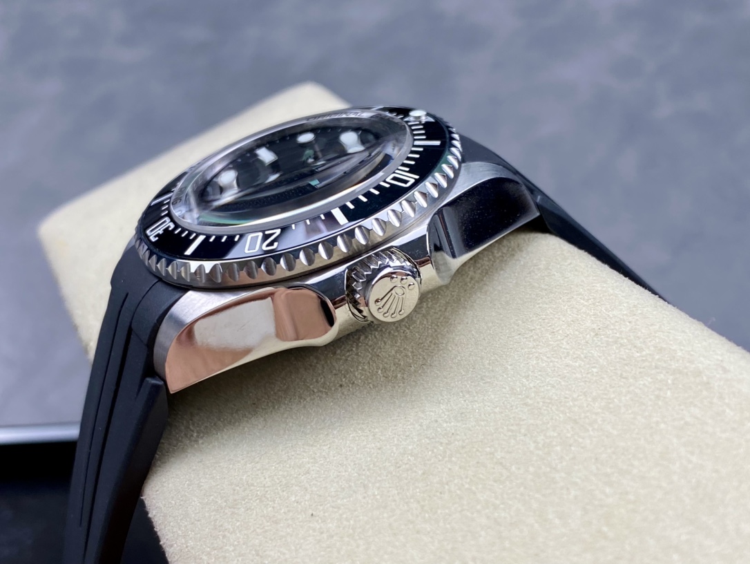 SK 労力士SEA海使鬼王 44mm 深潜型腕表 - 高透過防刮ブルーサファイアガラス